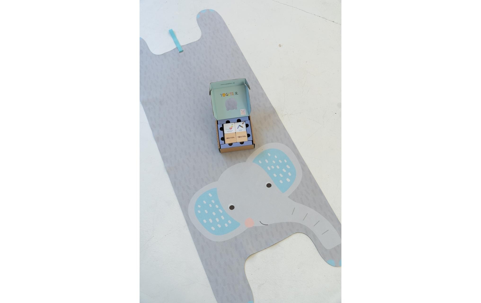   Tapis de jeu »Yogitier Eddy der Elefant Naturkautschuk Mikrofaser-Velours«