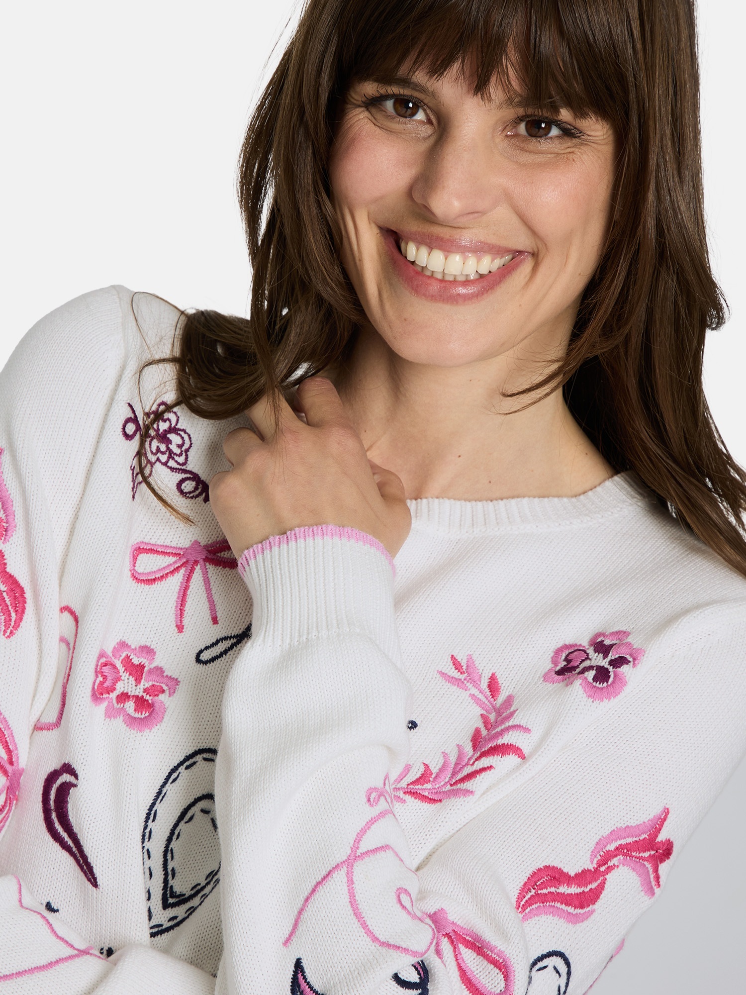 Lieblingsstück Strickpullover »DoritaL« mit verspielten Stickereien