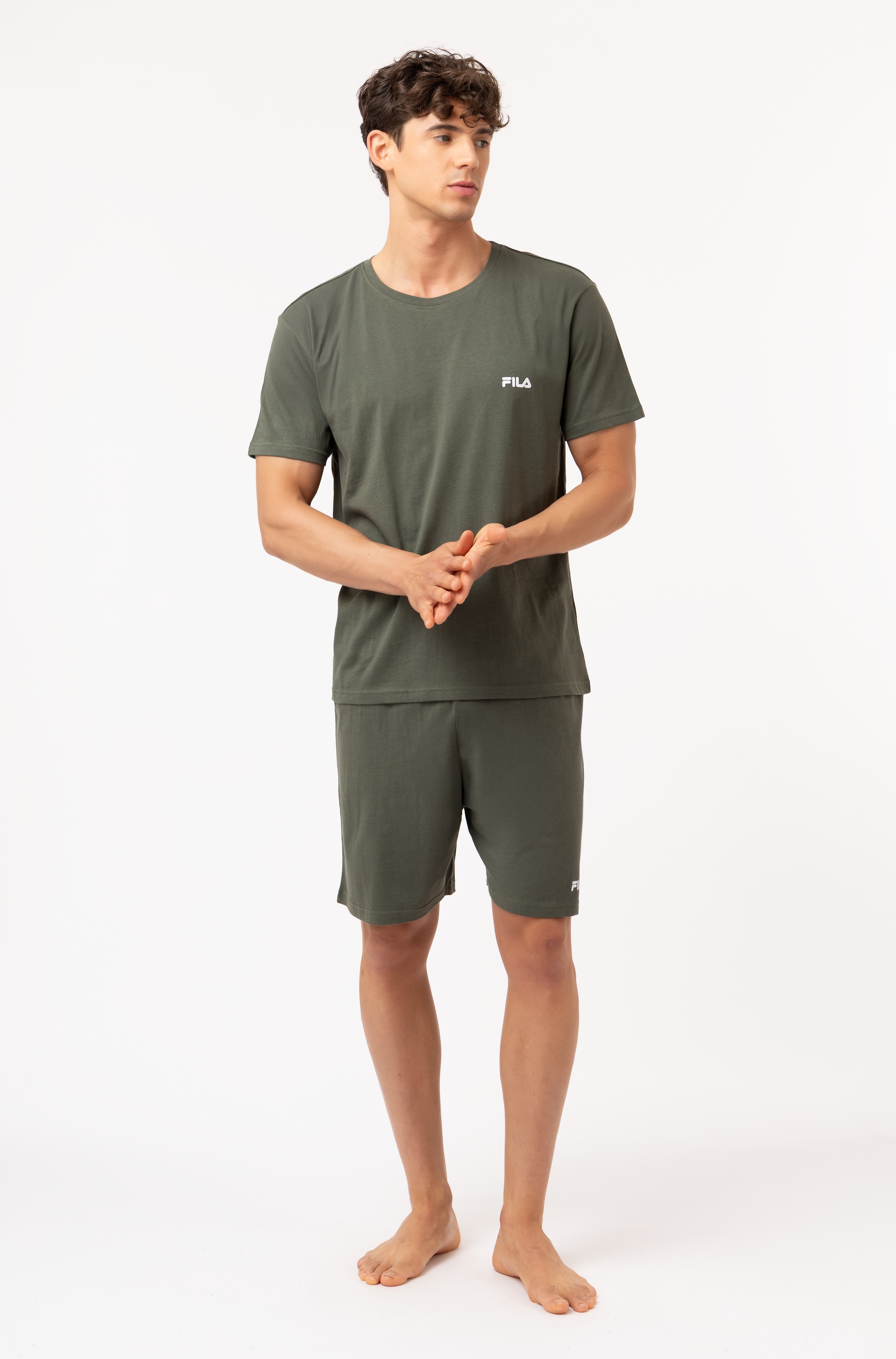 Fila Schlafanzug »MAN JERSEY PYJAMAS« 2 T-Shirt und kurze Hose mit Gummizug