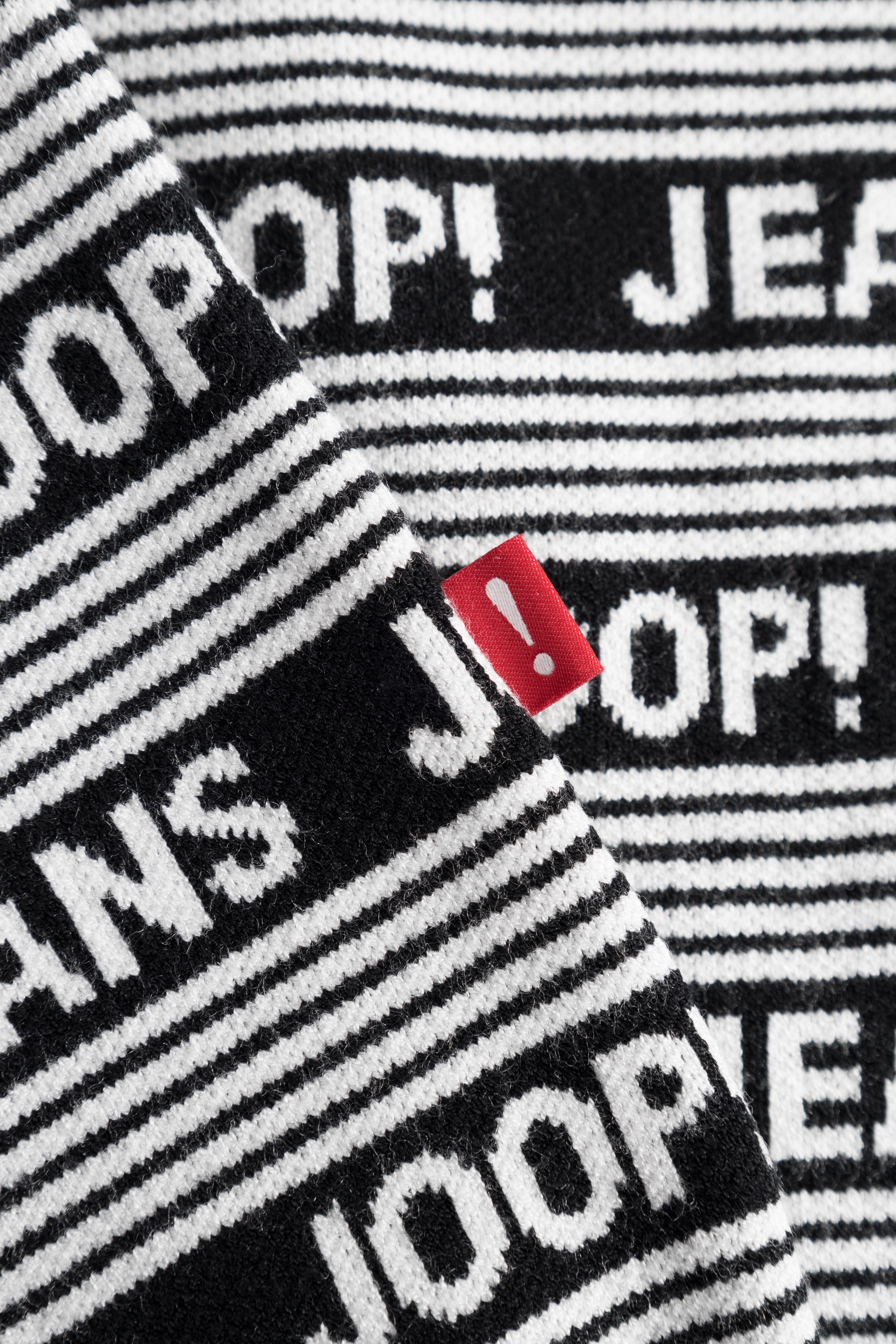 Joop Jeans Strickjacke »Kadri«, mit Logoprint
