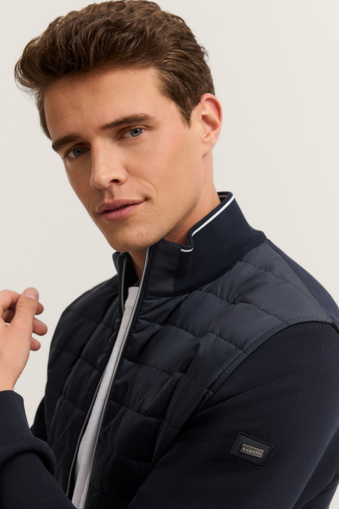 bugatti Veste sweat »Basic Essential« Modern Fit in Stepp-Optik