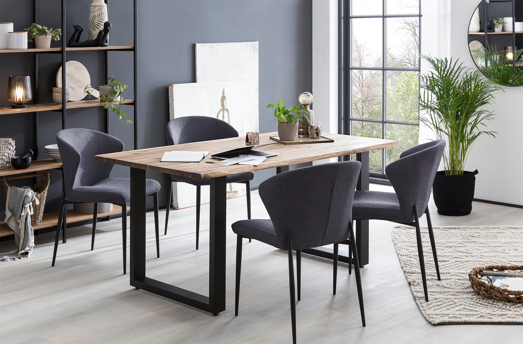 SalesFever Esstisch »Design Esstisch für stilvolles Ambiente« mit echter Baumkante