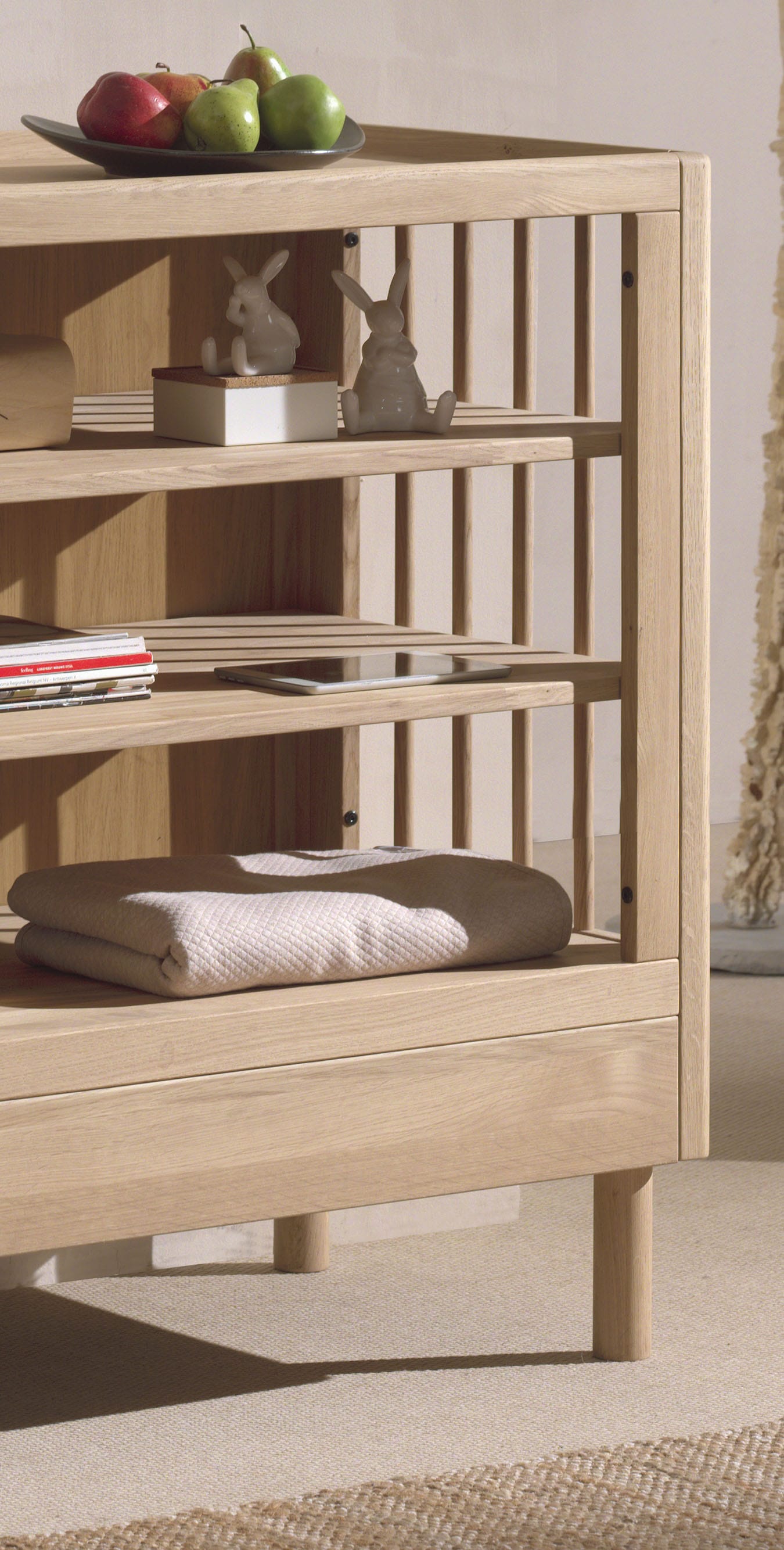 Vipack Commode à langer »Wickelregal aus massvier Eiche natur geölt, zeitloses Design« bis 11 kilos avec 3 compartiments spacieux, construit stable et solide 100 cm