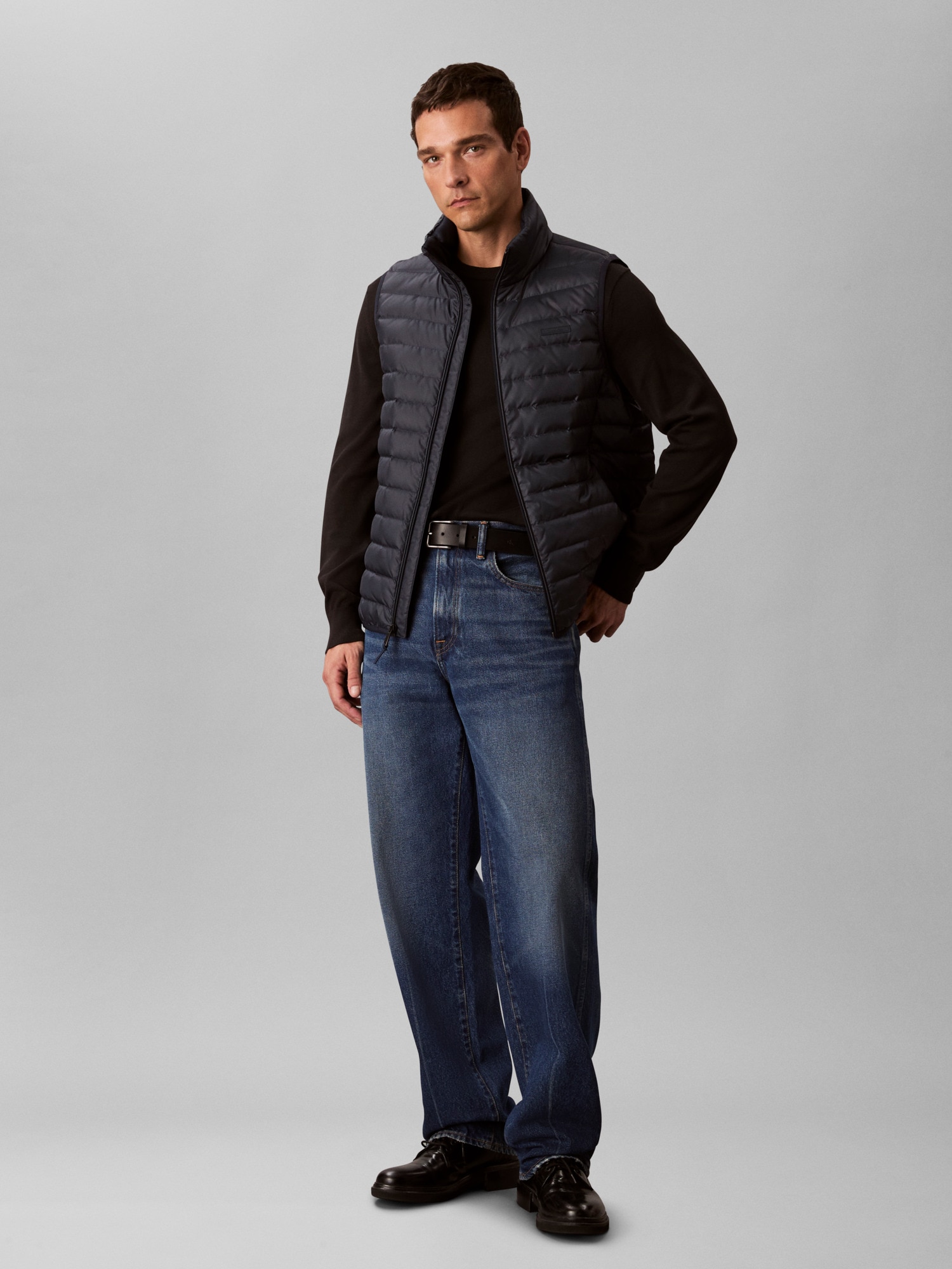 Calvin Klein Steppweste »SLVLSS LT WT NYLON PUFFER VEST« Mit Rundhalsausschnitt