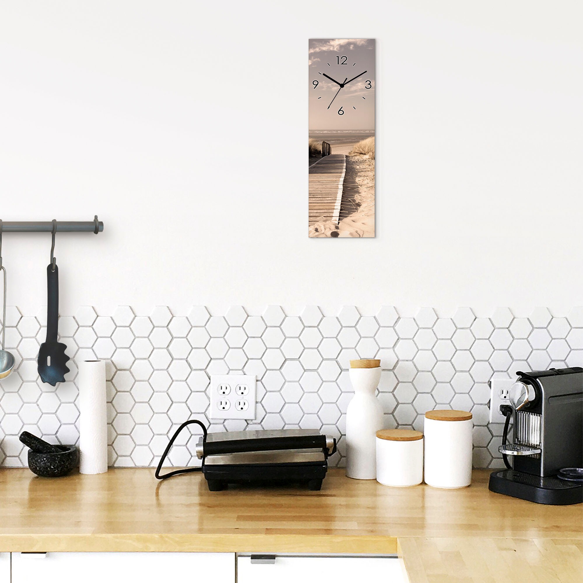 Artland Wanduhr »Nordseestrand auf Langeoog - Steg_Sepia« wahlweise mit  Quarz- oder Funkuhrwerk, lautlos ohne Tickgeräusche