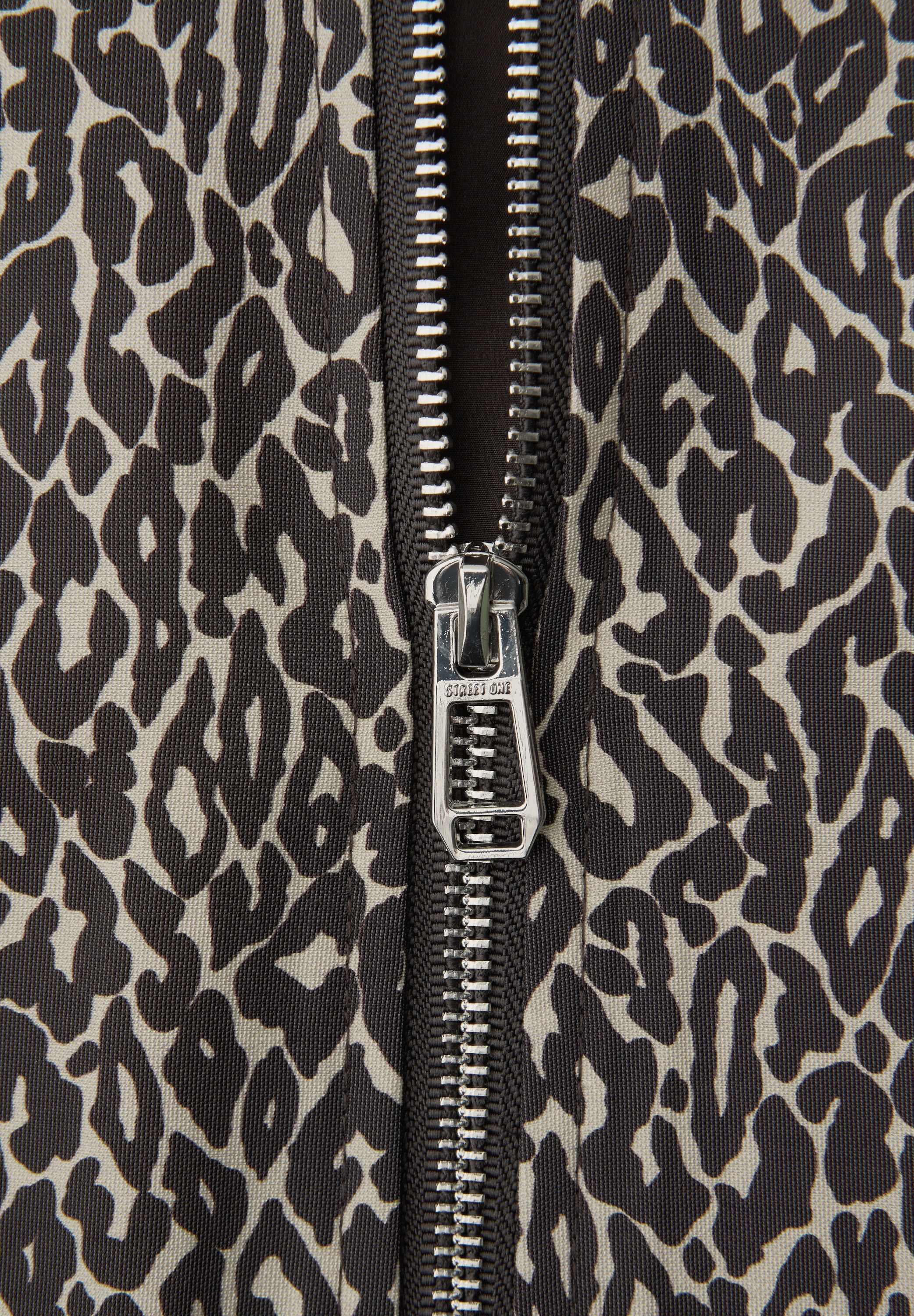 STREET ONE Blouson ohne Kapuze im Leo-Look