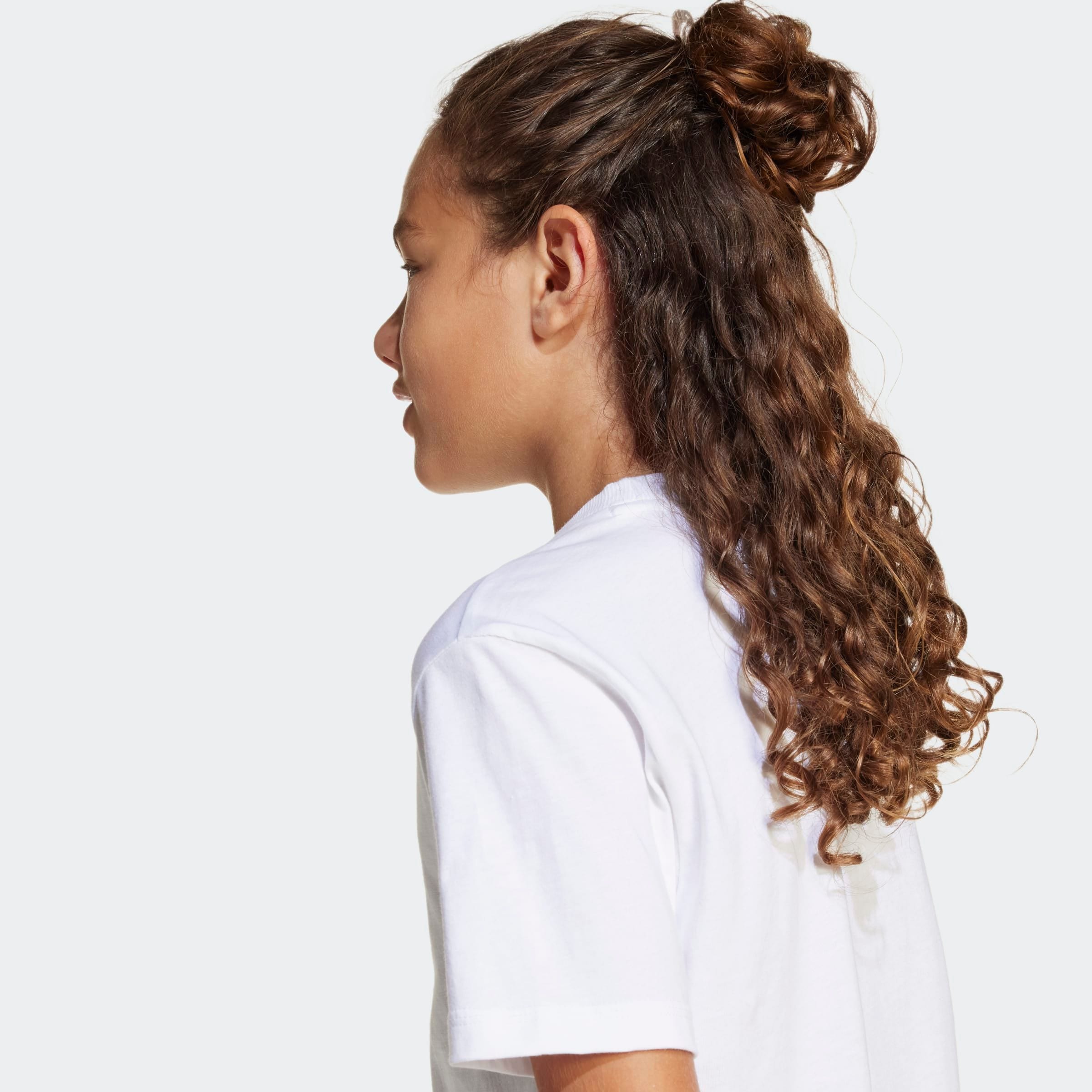 adidas Sportswear T-shirt »J LIN TEE 160« sportlicher Stil, Rundhalsausschnitt, lässige Passform