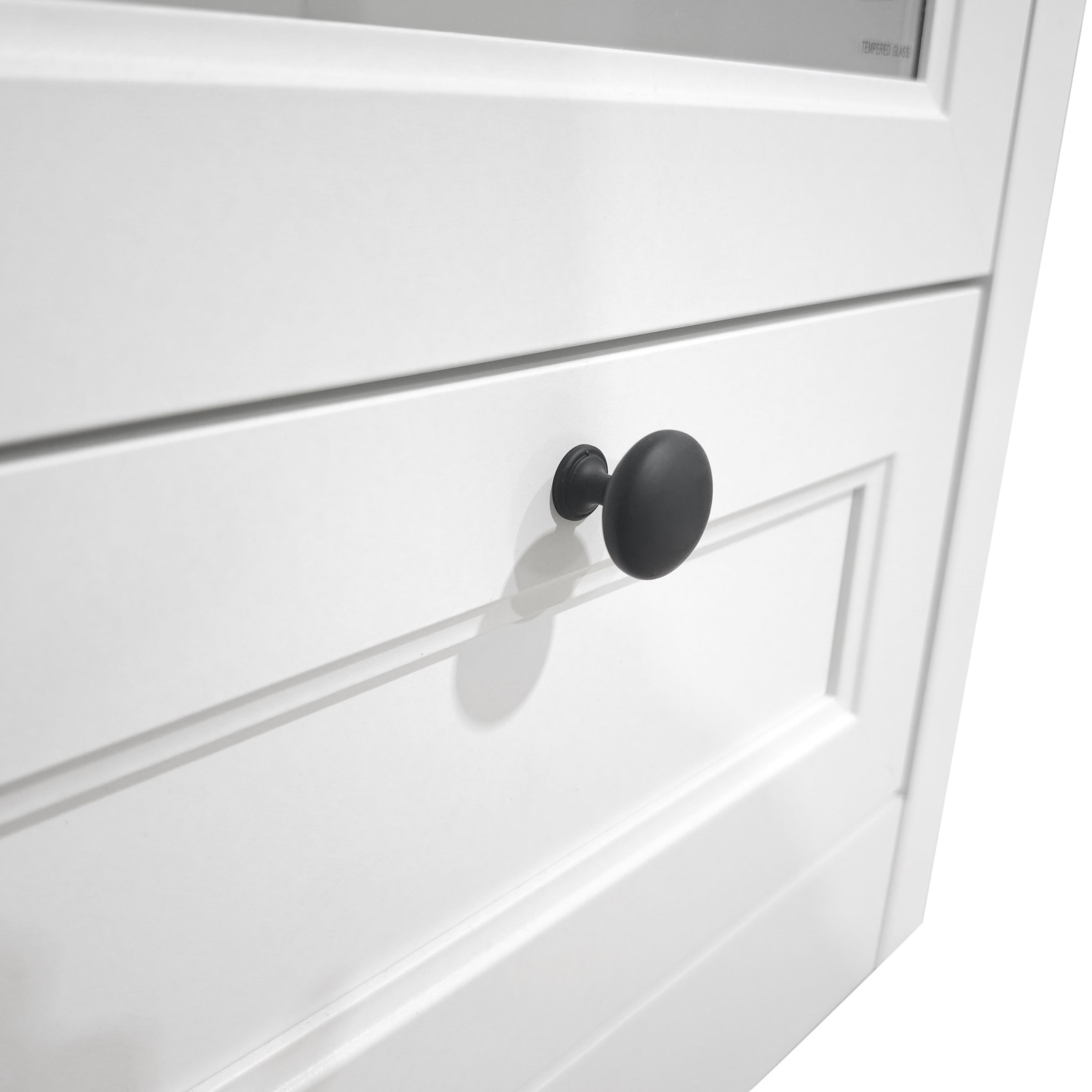 GOODproduct Vitrine »Ismund« aus MDF, mit Holz-Zierleiste, schwarzem Metallgriff, Höhe 121 cm