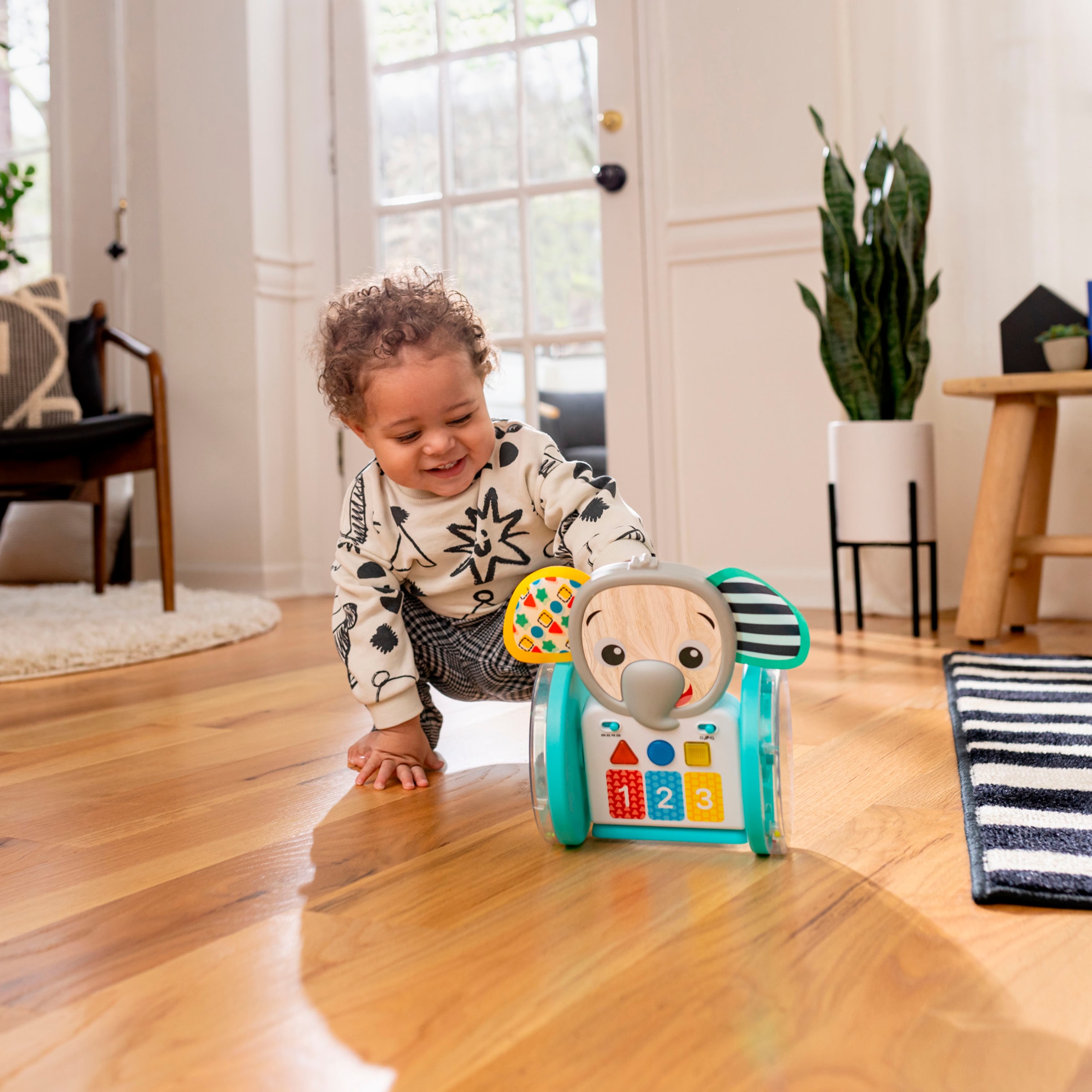 Baby Einstein Lernspielzeug »Chase & Tap Earl  Interactive Crawling Toy«