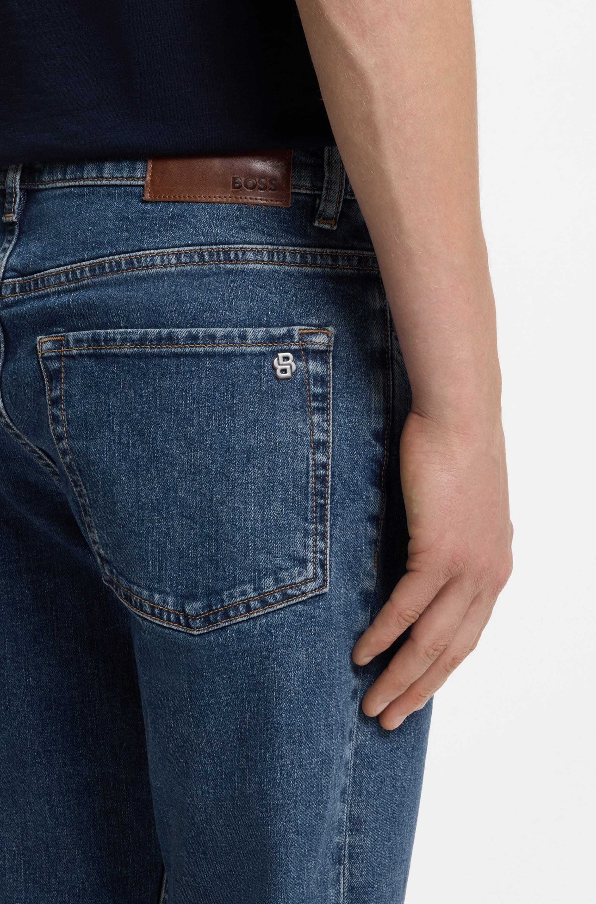 BOSS ORANGE Jeans à 5 poches »ONYX BO« coupe fuselée, denim stretch, effet usé