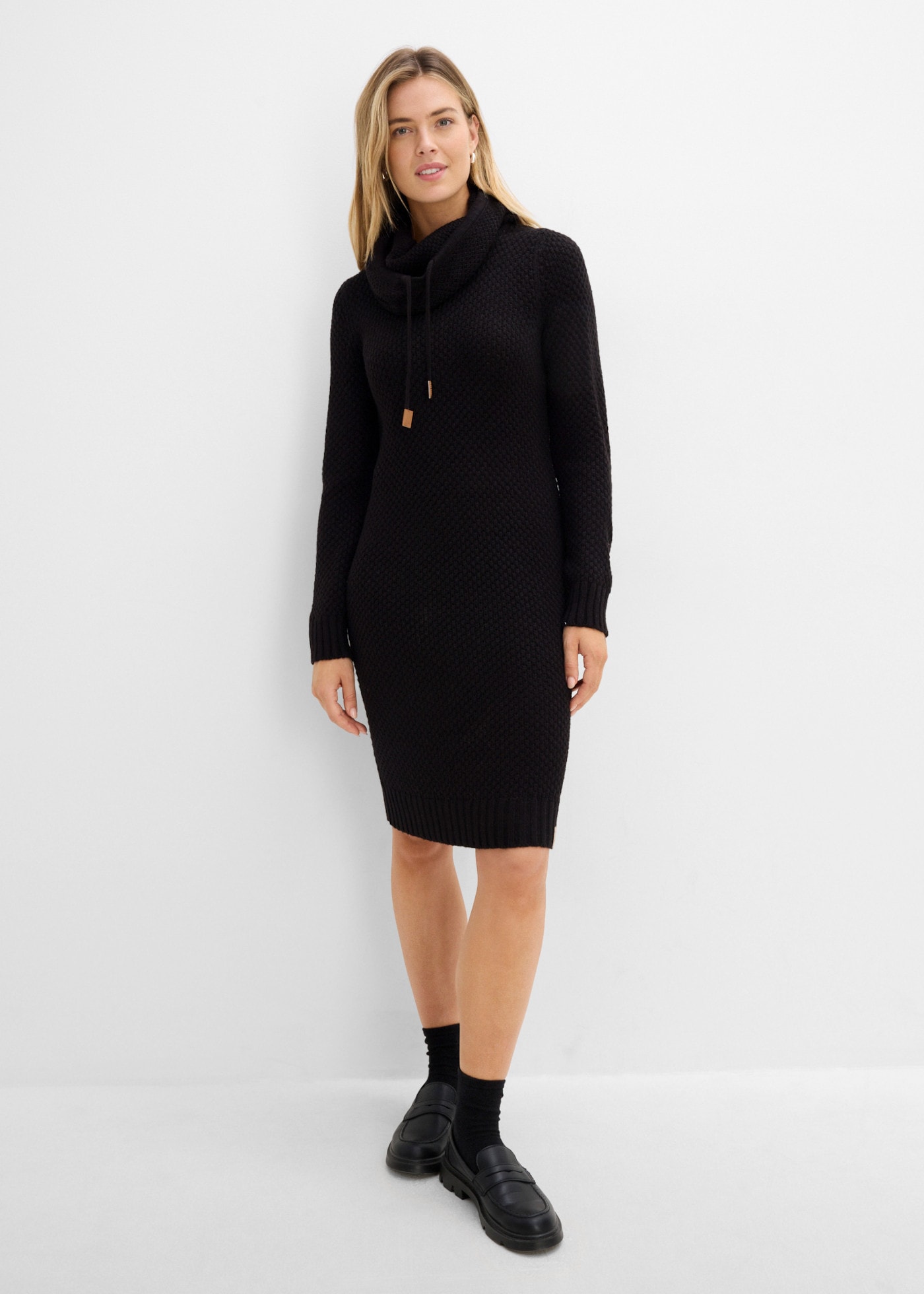 bonprix Robe en tricot »Strickkleid mit Schalkragen« longueur genou, avec col châle, coupe slim fit