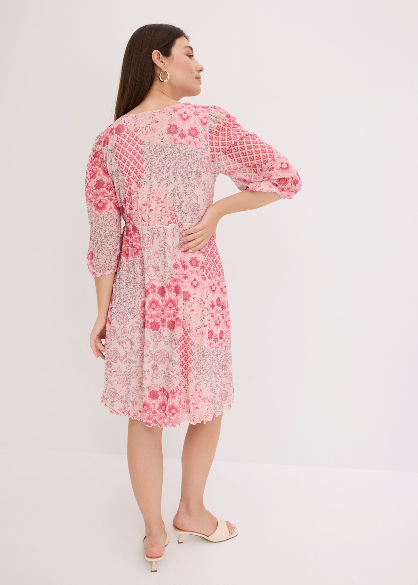 bonprix Robe tunique coupe ample, avec lien à la taille, manches 3/4, mesh