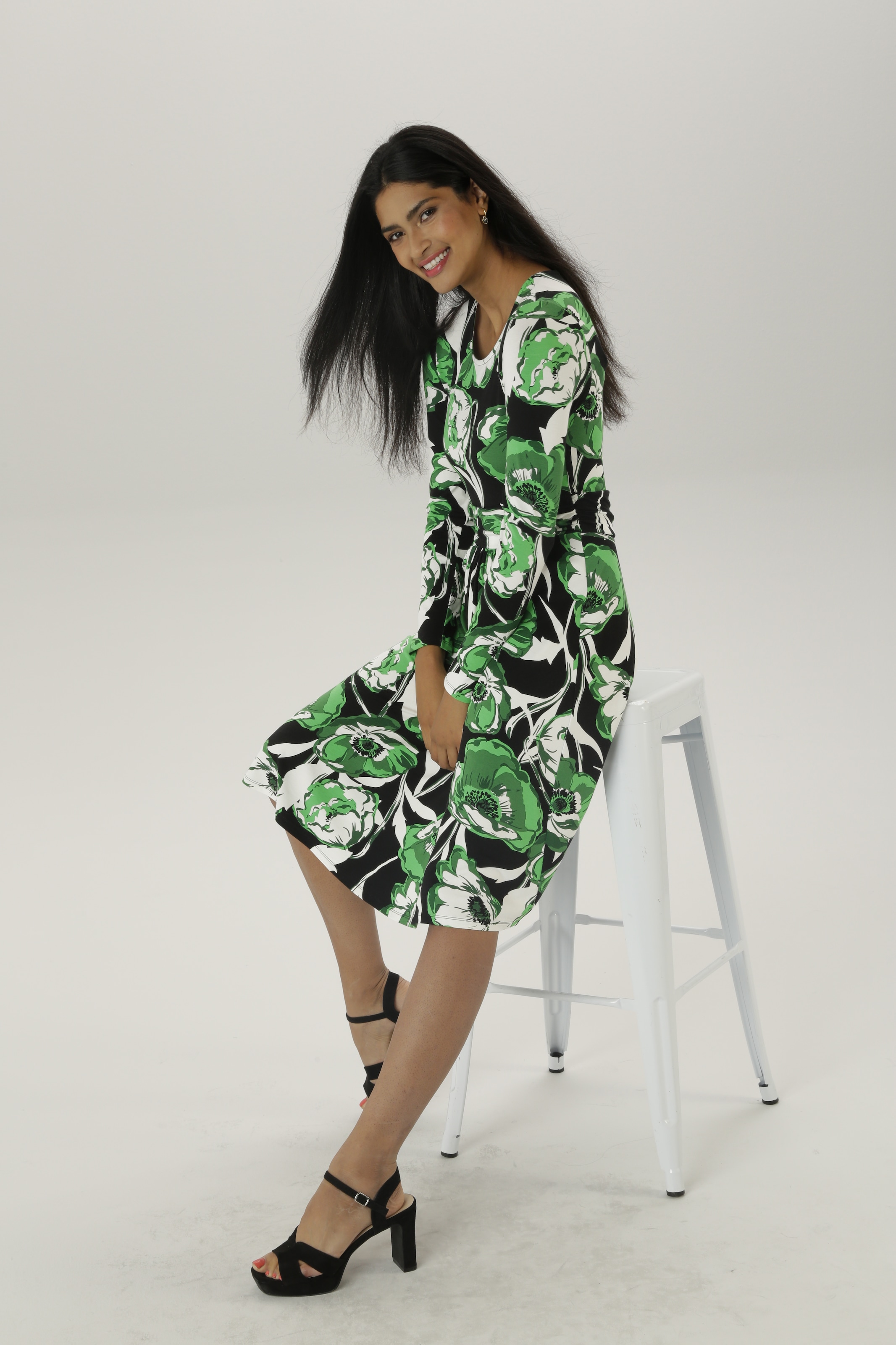 Aniston SELECTED Jerseykleid mit floralem Druck und gerafftem Taillenbund