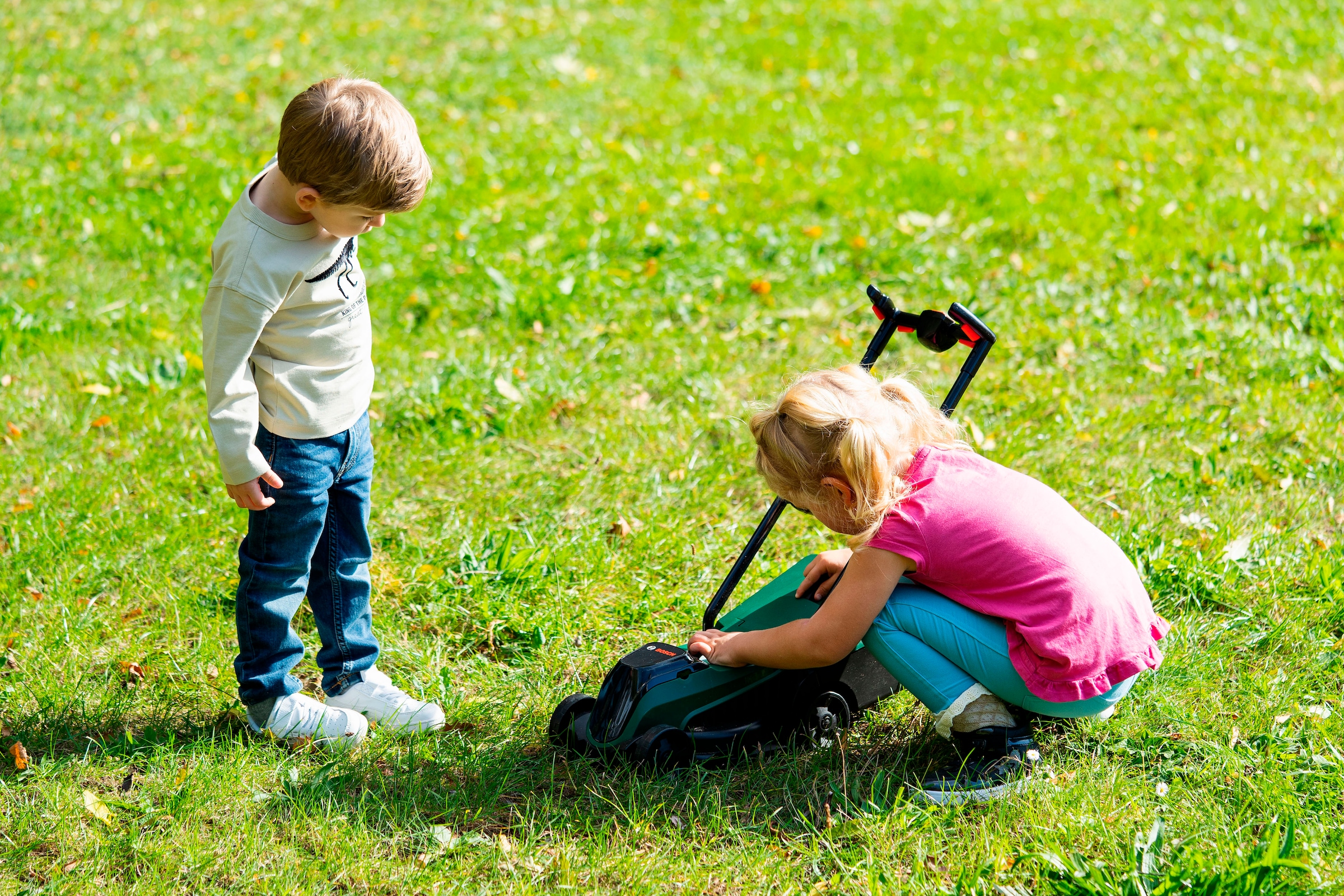 Klein Tondeuse à gazon pour enfants »Bosch mini, Rotak II« Made in Germany