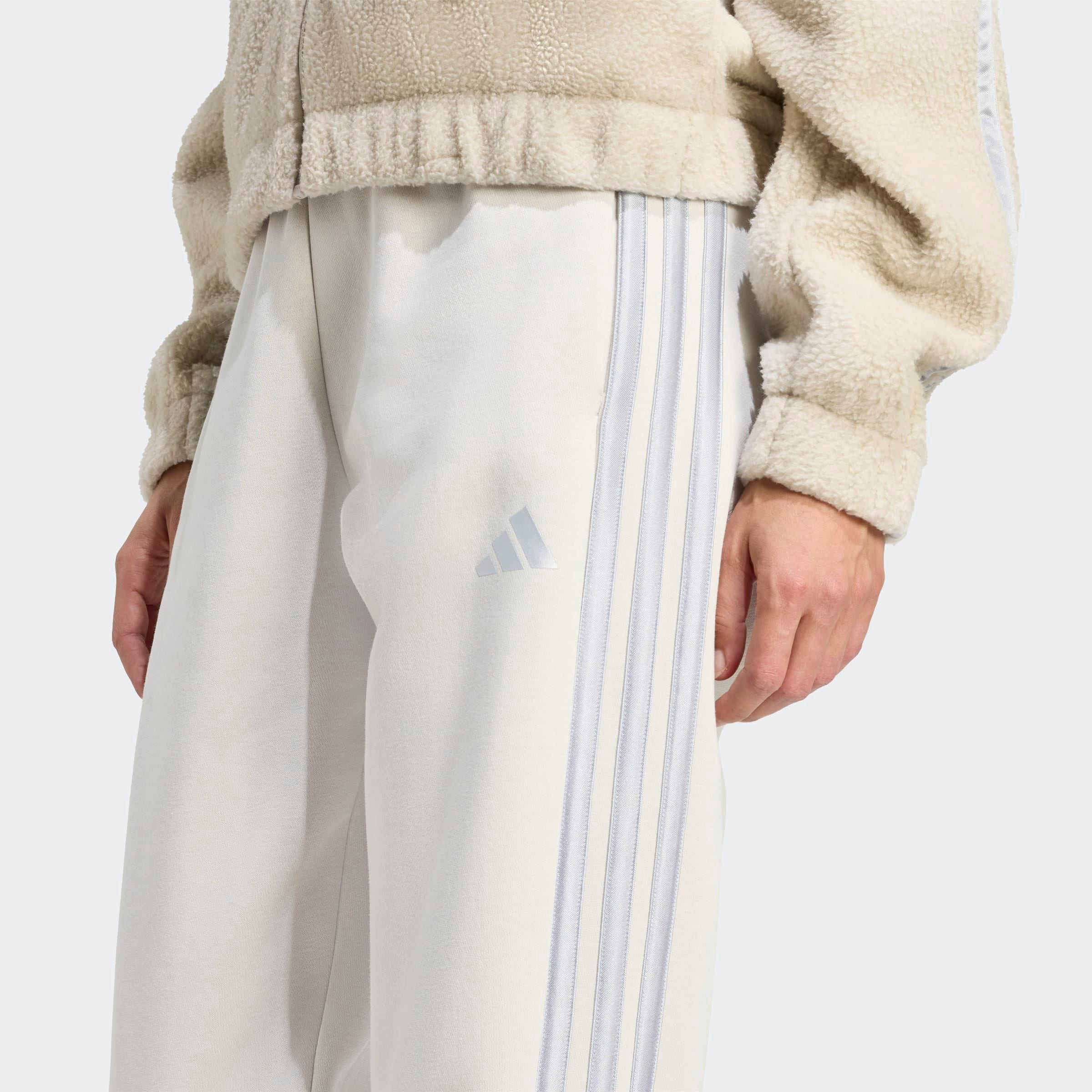 adidas Sportswear Pantalon de sport »W HOL FL PT«