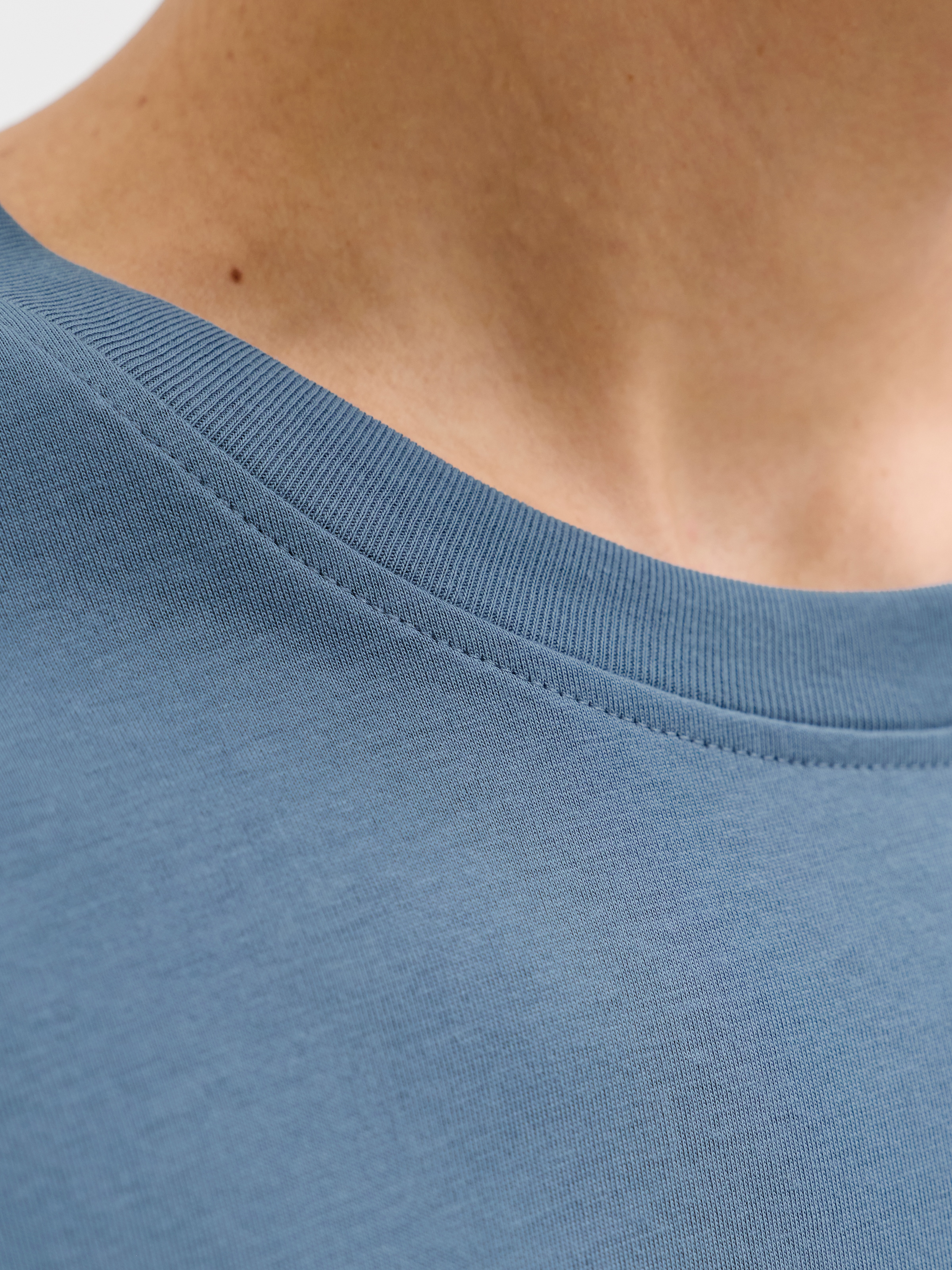 Jack & Jones Shirt à col rond »JJESTAR mit Pigmentprint und Baumwollgefühl« coton, coupe décontractée