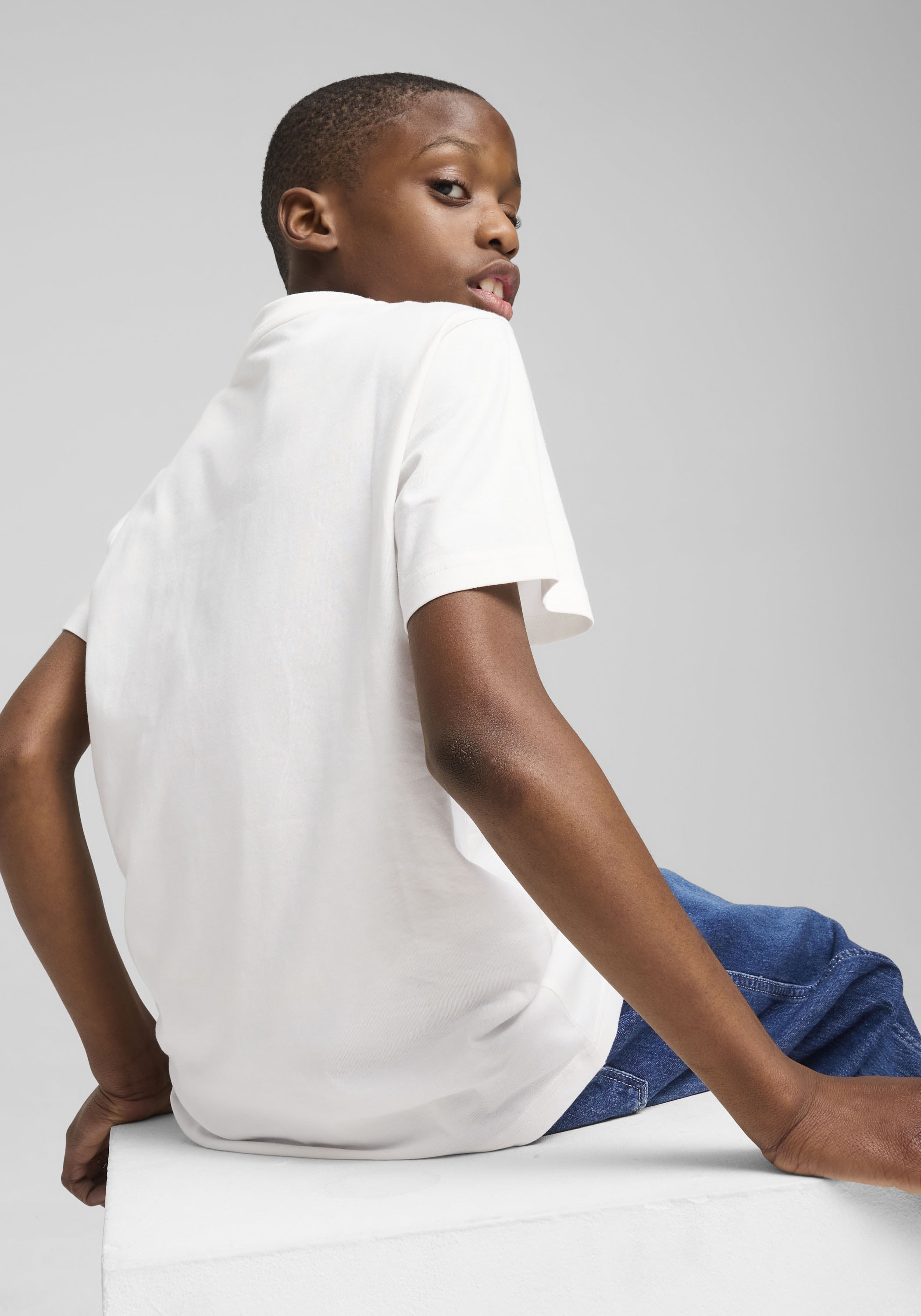 PUMA T-Shirt »ESS 2 COLOR NO1 LOGO TEE B« mit Rundhalsausschnitt, Kurzarm, ohne Kapuze