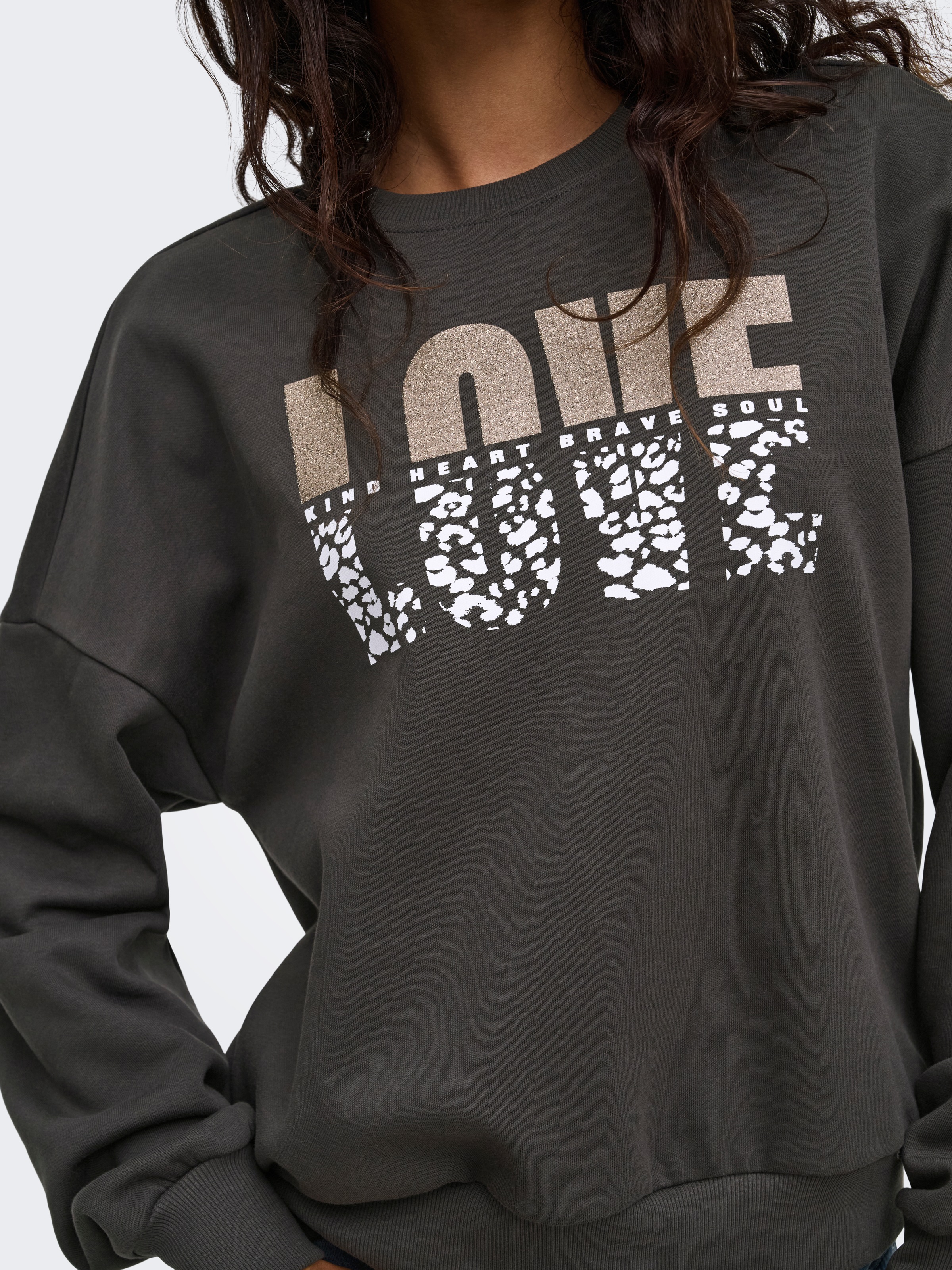 ONLY Sweat-shirt »ONLTAMMIE L/S LEO PRINT O-NECK SWT«, mélange coton, coupe régulière
