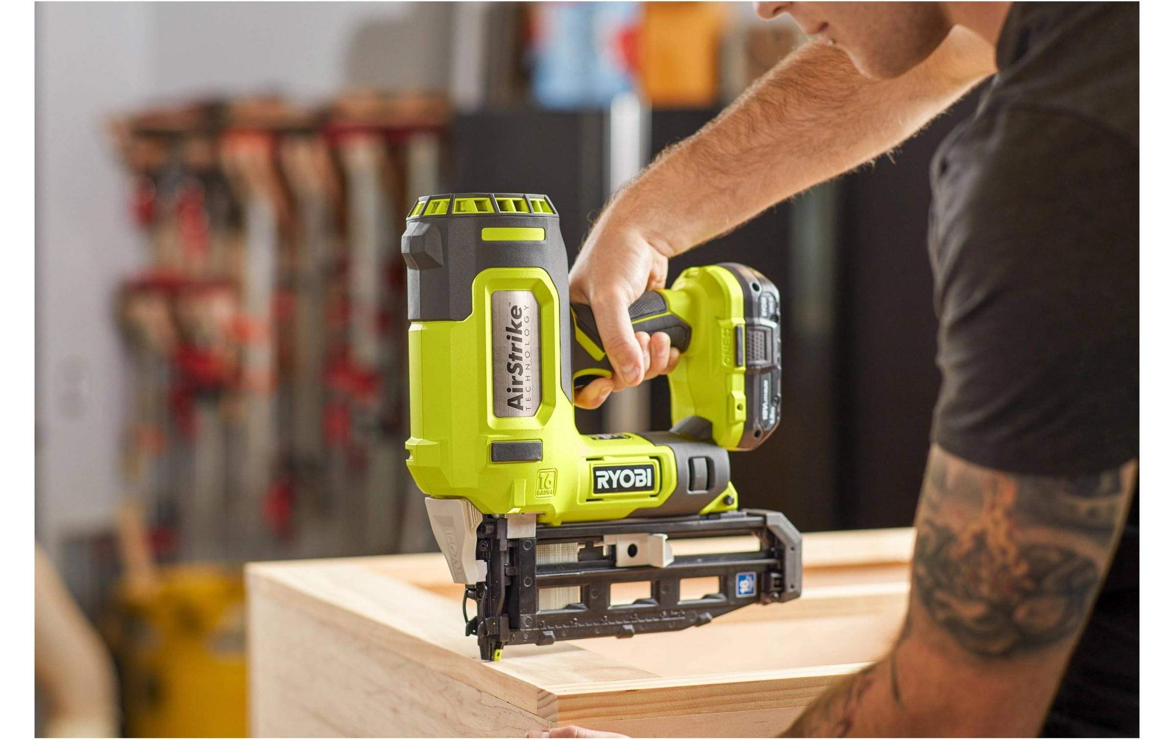 RYOBI Nagler »R16GN18-0«