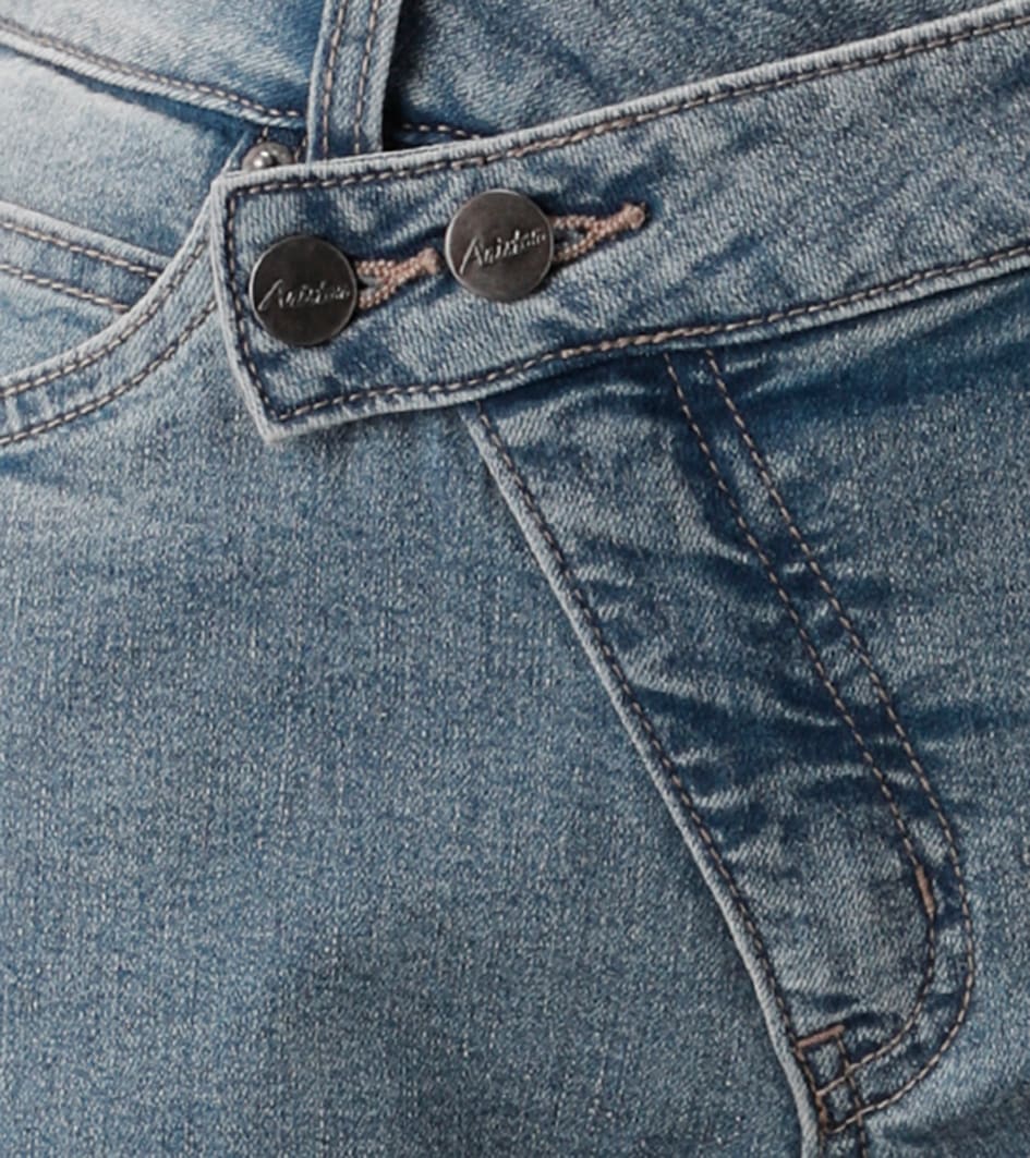 Aniston CASUAL Jeans droit mit extravaganten, asymmetrischem Verschluss - NEUE KOLLEKTION