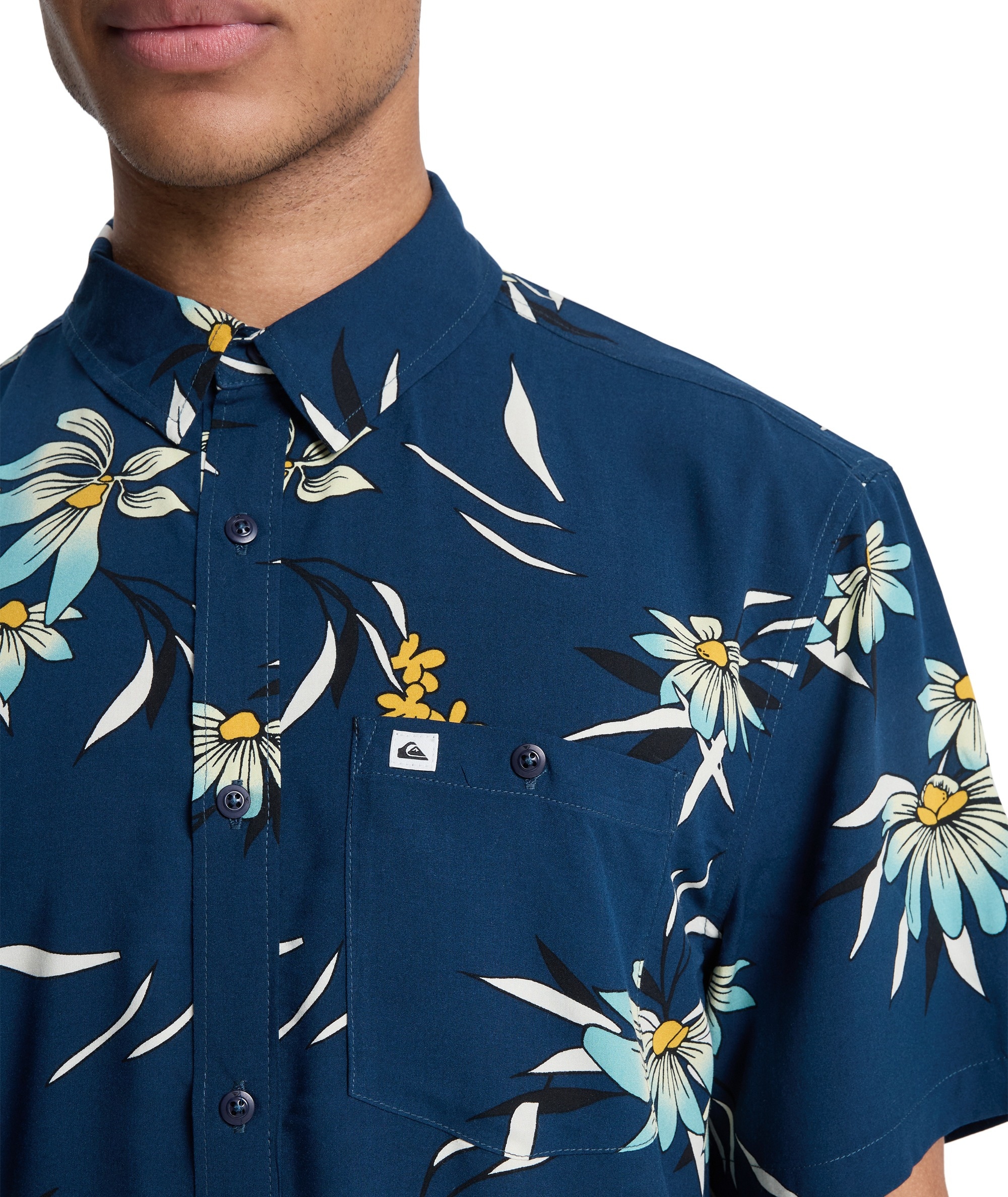 Quiksilver Chemise à manches courtes »COASTAL FLORAL SHORT SLEEVE« chemise à manches courtes pour mode sportive, mode estivale et mode plage, en viscose