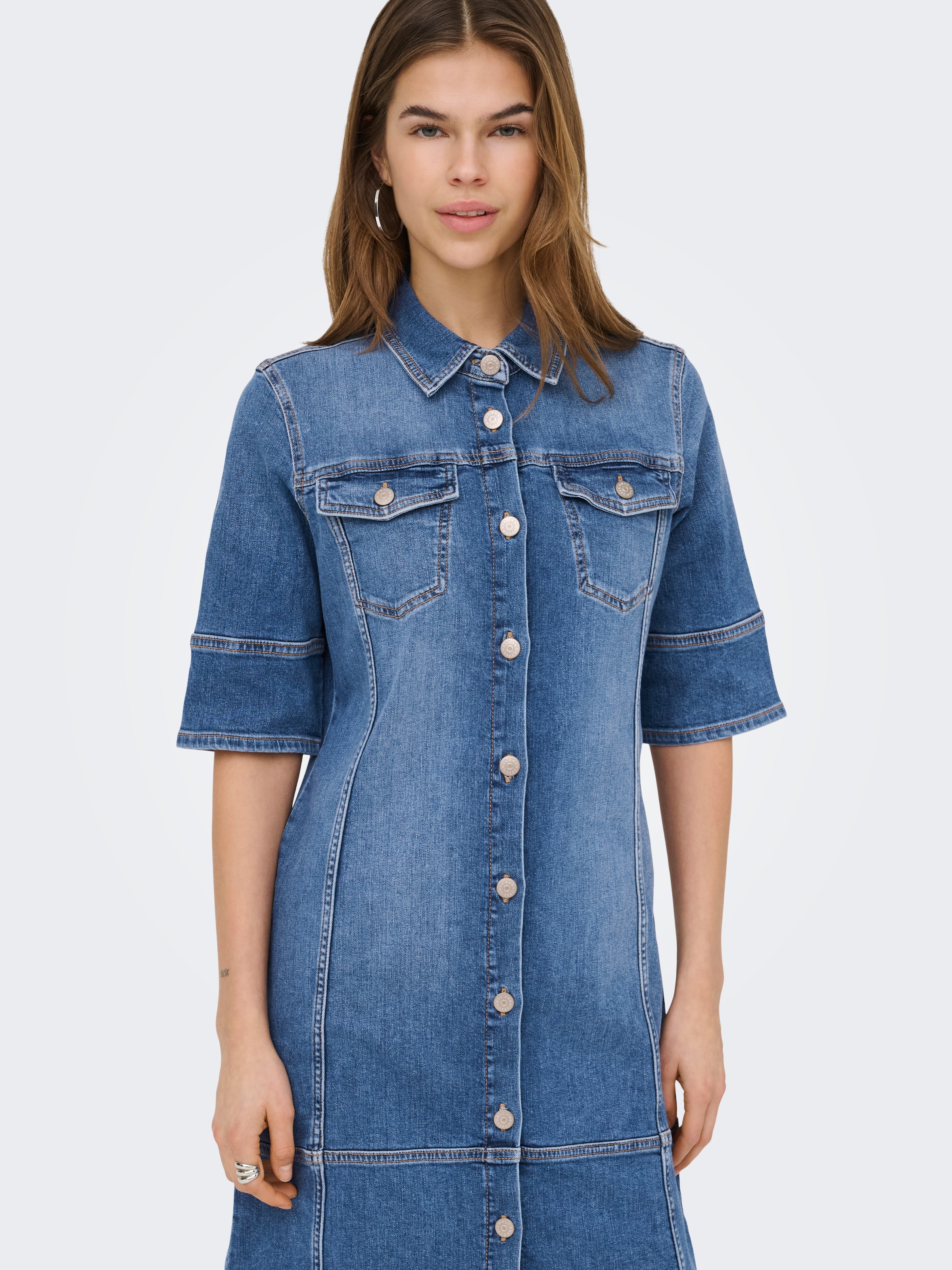 ONLY Robe en jean »ONLKATERINA 2/4 SHORT DNM DRESS AKM« in A-Linien Form