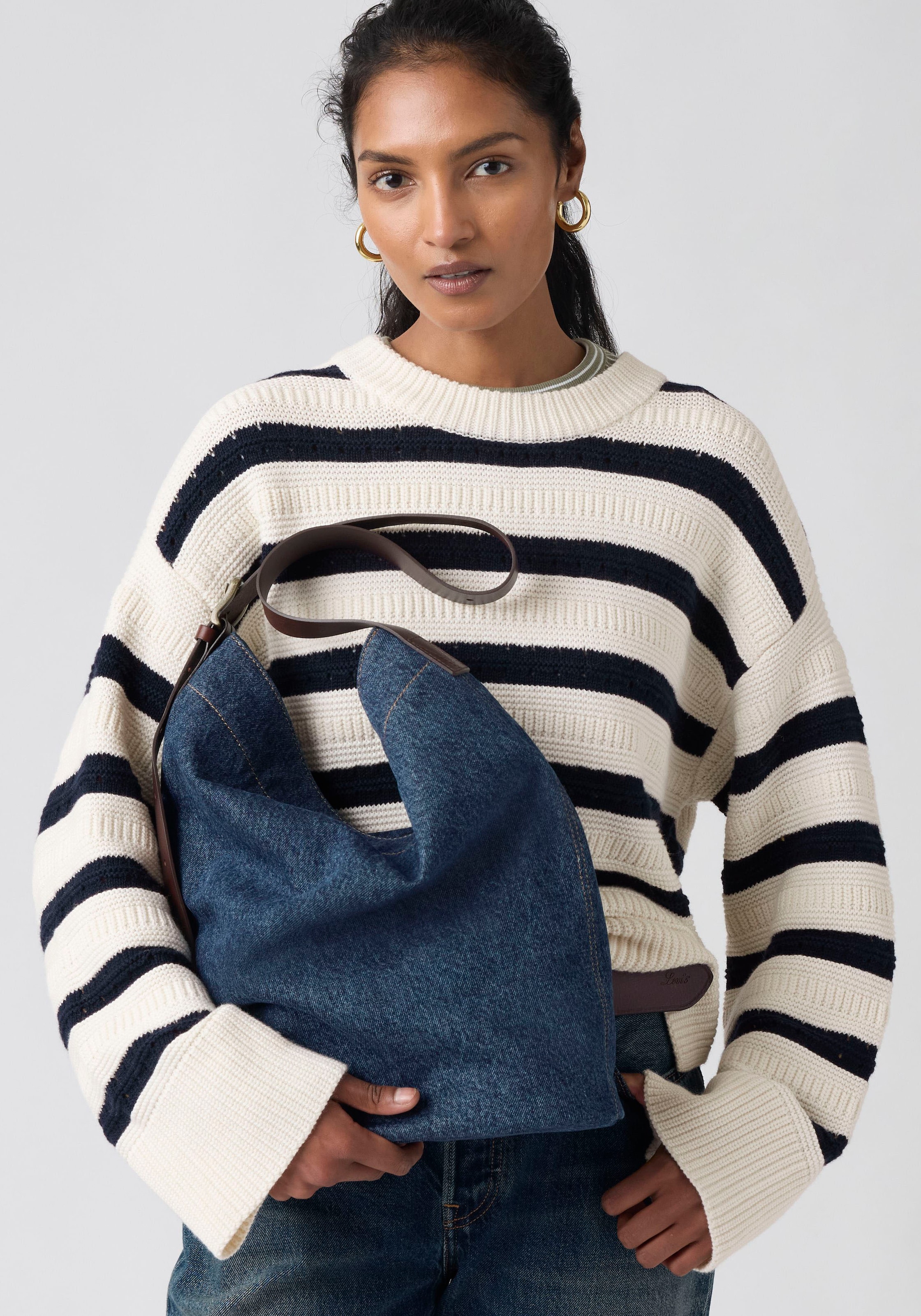 Levi's® Beuteltasche »WOMEN'S HERITAGE MEDIUM BAG« aus Denim