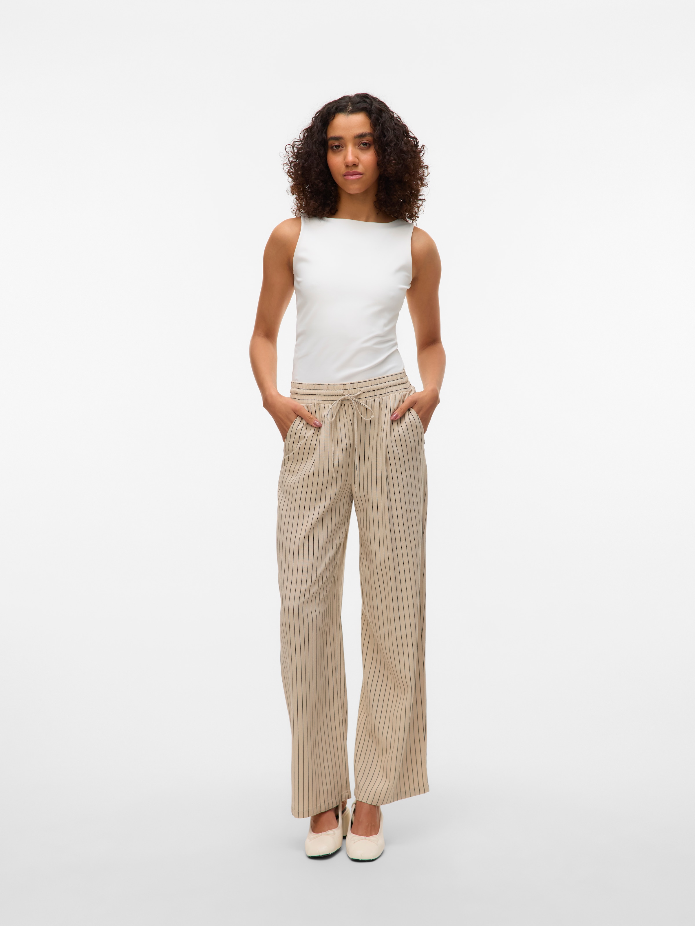 Vero Moda Schlupfhose »VMJESMILO HW WIDE PANTS WVN NOOS«  mit Seitentaschen