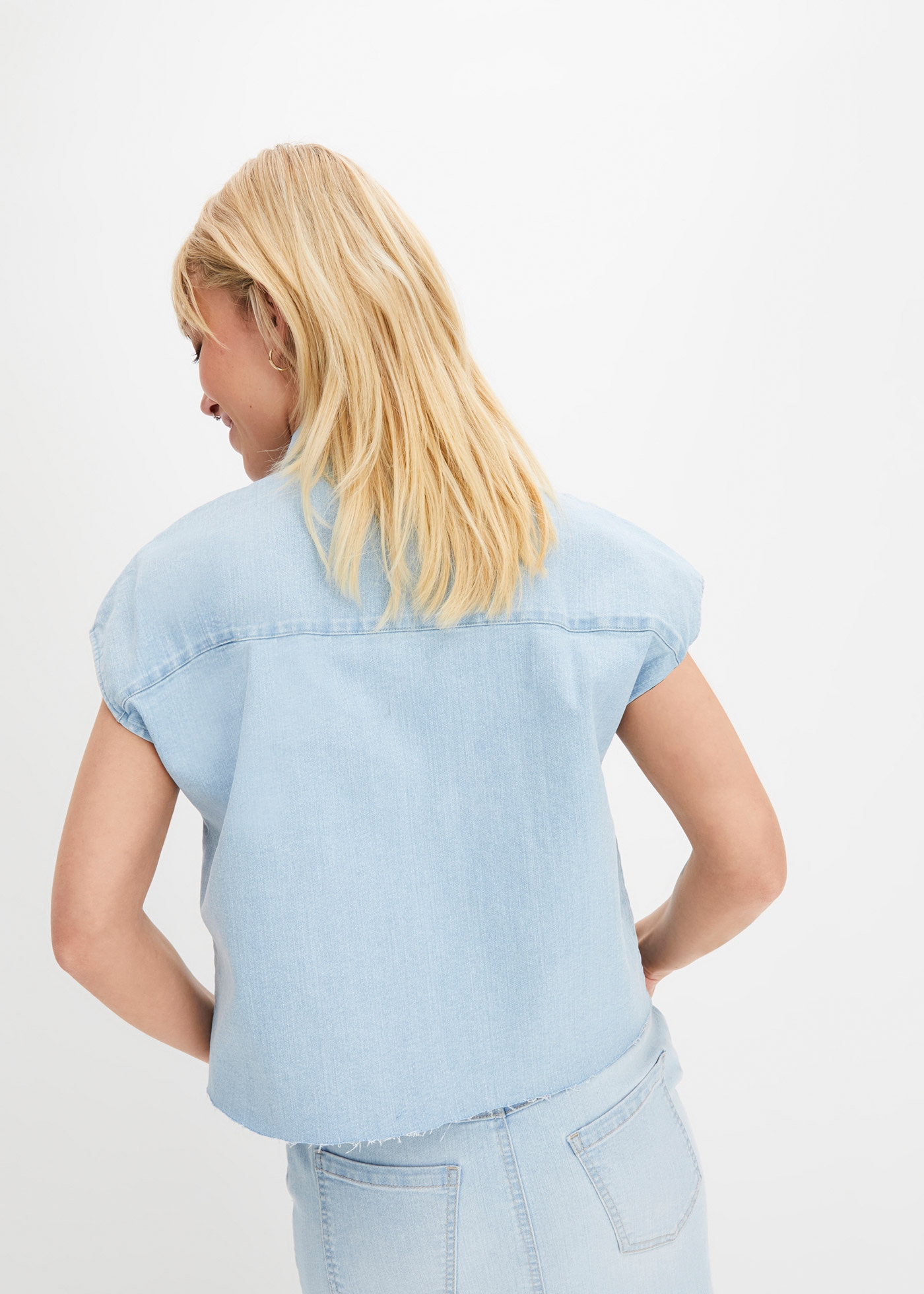 bonprix Blouse en jean »Kurze Boxy-Jeansbluse« in Boxy-Shape, mit Kurzarm und Brusttasche