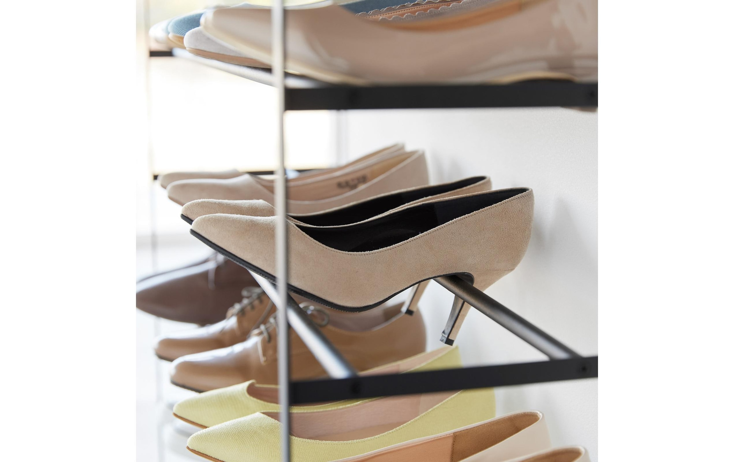 Yamazaki Armoire à chaussures »Tower 90.5 x 87 cm« 5-stöckiges Schuhregal mit Holzablage und Rollen