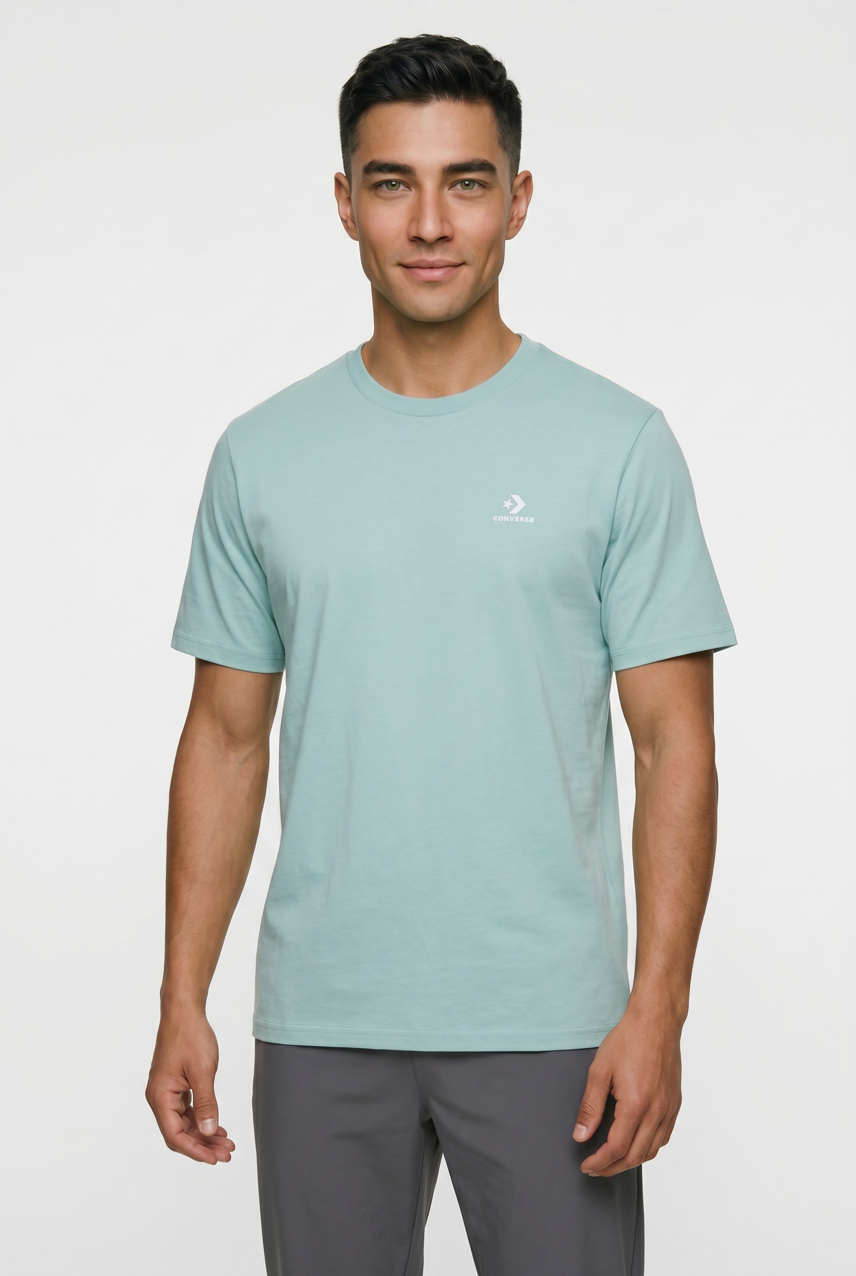 Converse T-shirt »GO-TO EMBROIDERED STAR CHEVRON TEE« avec col rond, manches courtes, en coton, en jersey simple