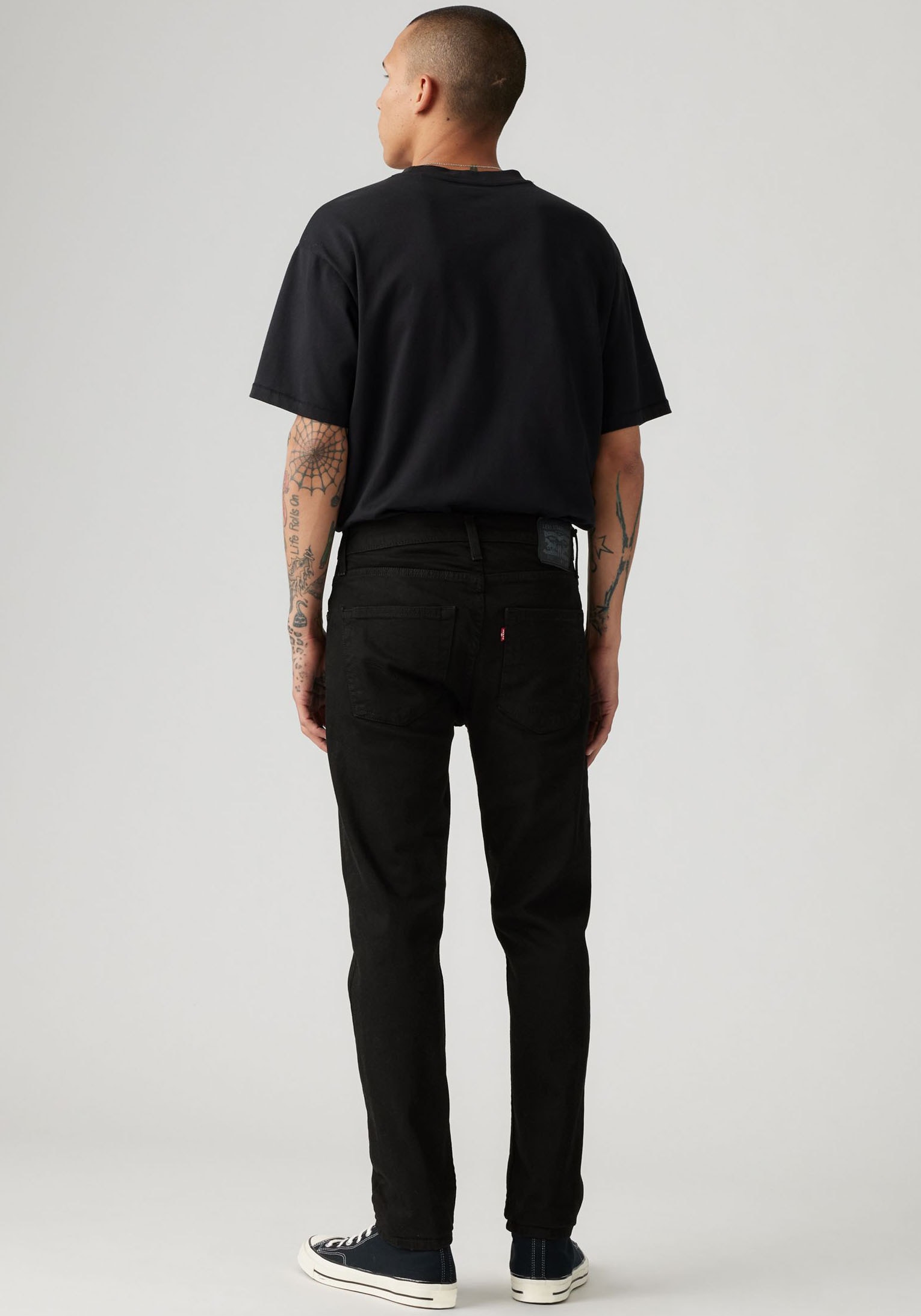 Levi's® Jeans taille basse »512 Slim Taper Fit« avec étiquette de marque