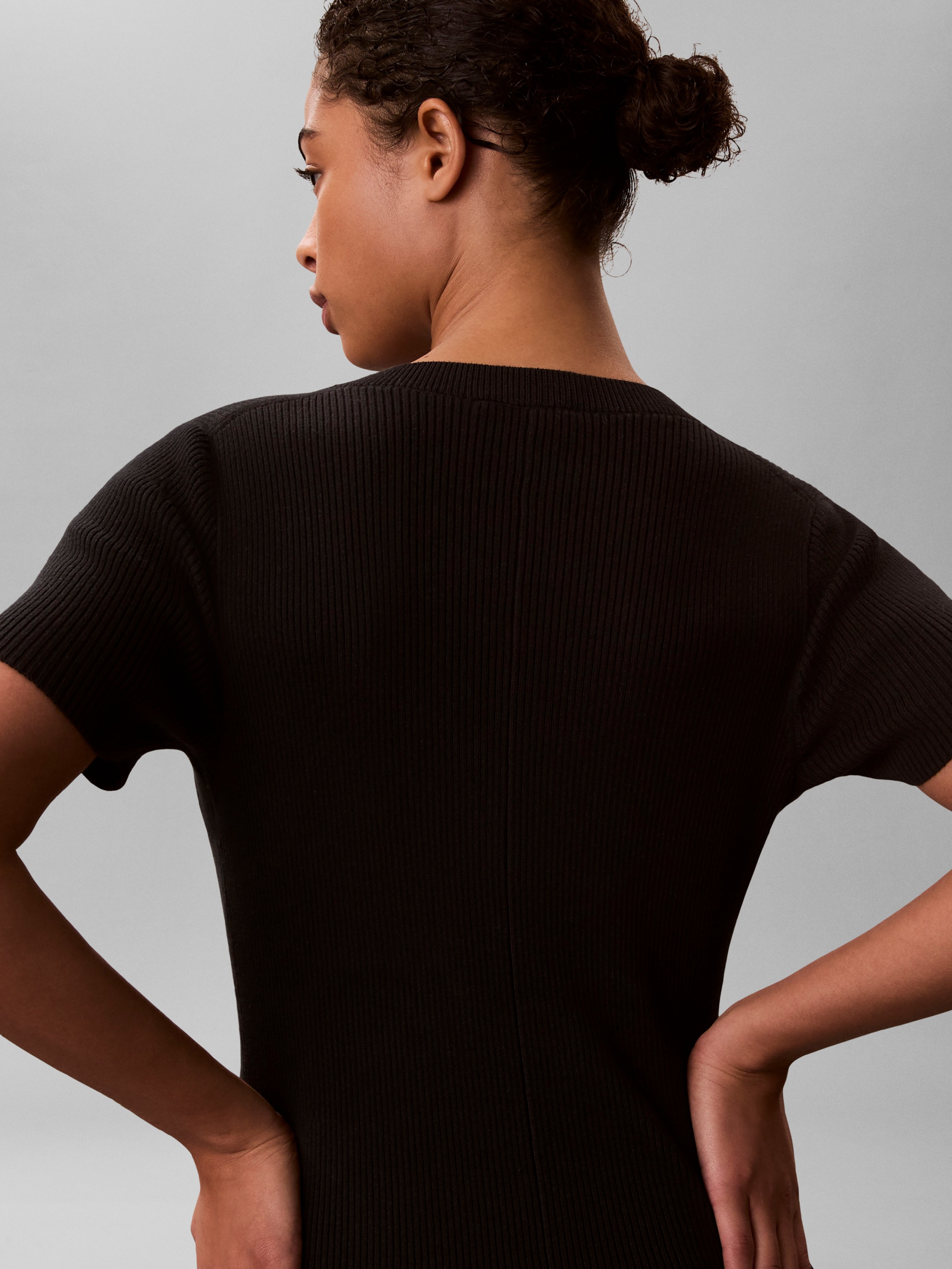 Calvin Klein Jeans Minikleid Ohne Tasche Figurbetonte Passform mit Rundhalsausschnitt