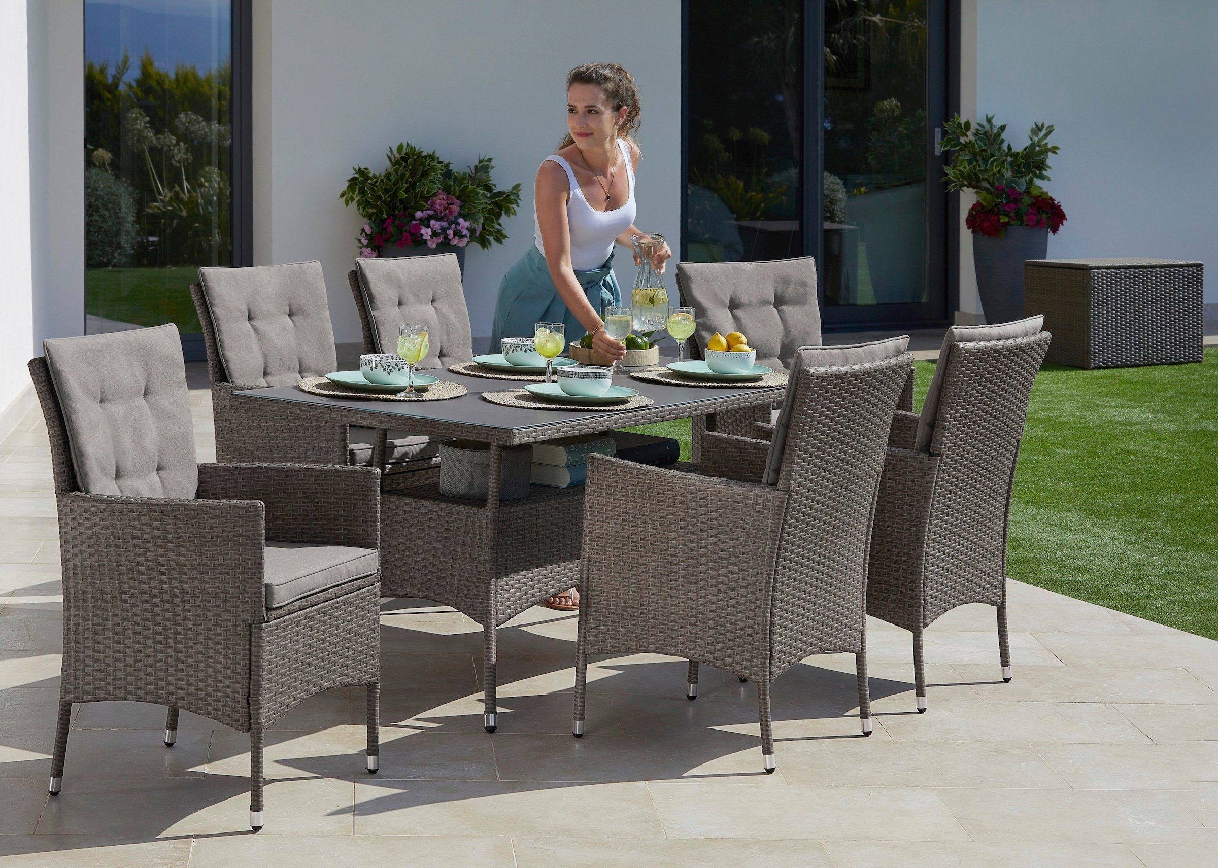 KONIFERA Garten-Essgruppe »Mailand« Set, 6x Sessel, 6x Sitzauflagen, 6x Rückenauflagen, 1x Tisch, 19 Stk. tlg. Tischplatte aus Sicherheitsglas, Staufläche unter dem Tisch