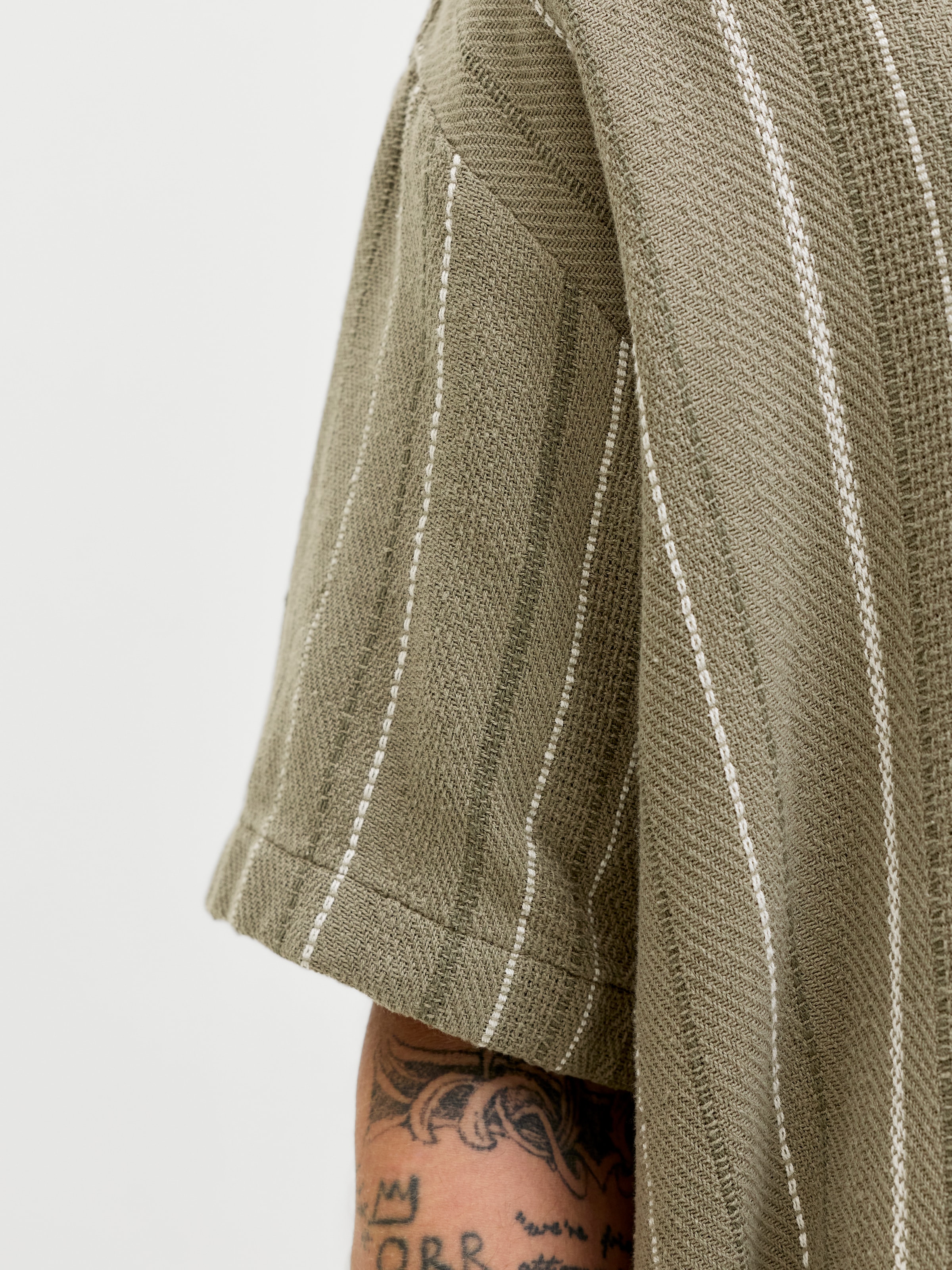 Jack & Jones Kurzarmhemd »JJEBRADLEY STRIPED RESORT SHIRT SS LN« Baumwolle, loose fit