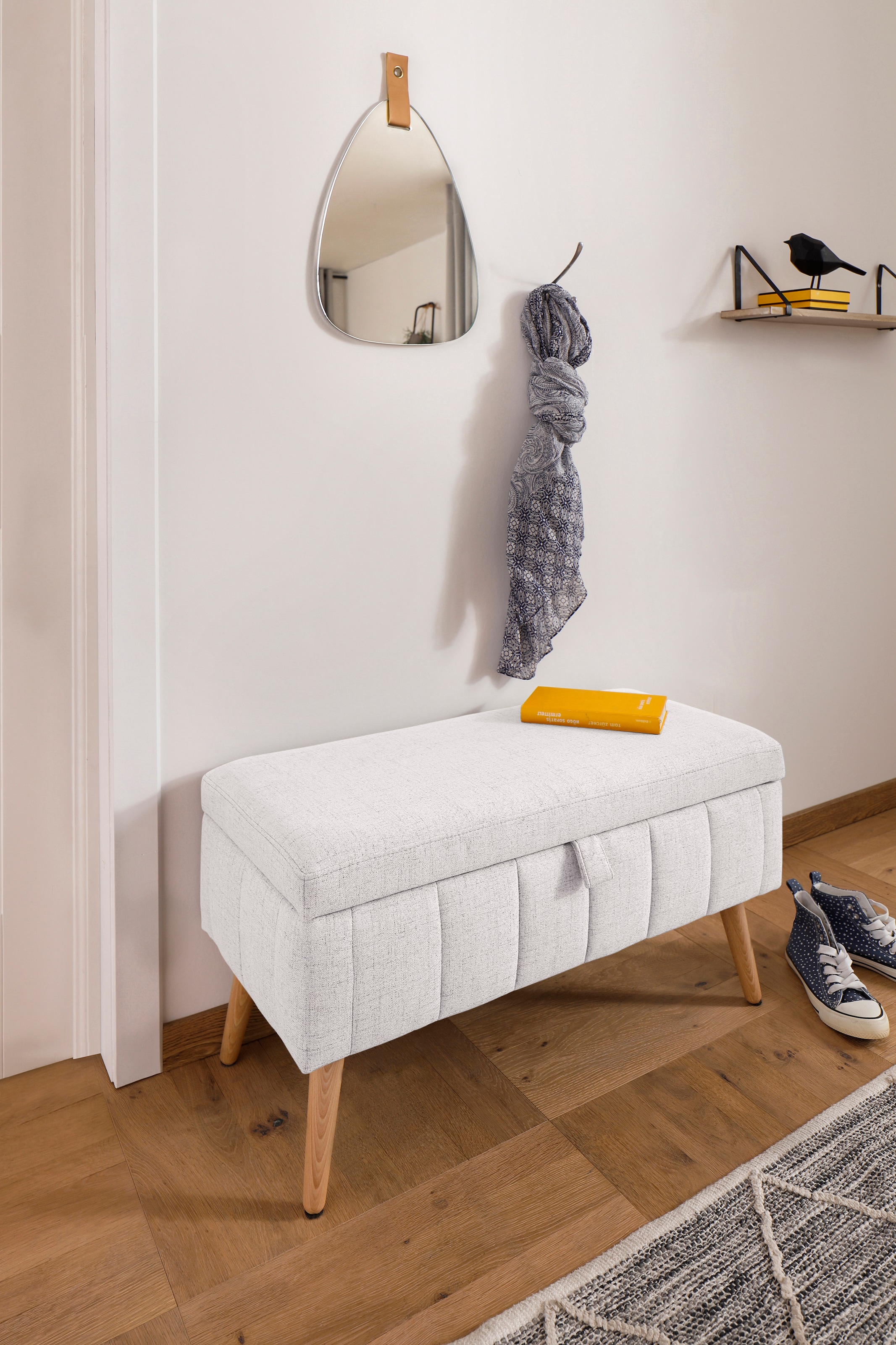 GOODproduct Truhenbank »AMIRA Sitzbank mit Stauraum, Masse B/T/H: 81/36/43 cm« mit Staufach, in 3 Bezugsqualitäten mit feiner Steppung