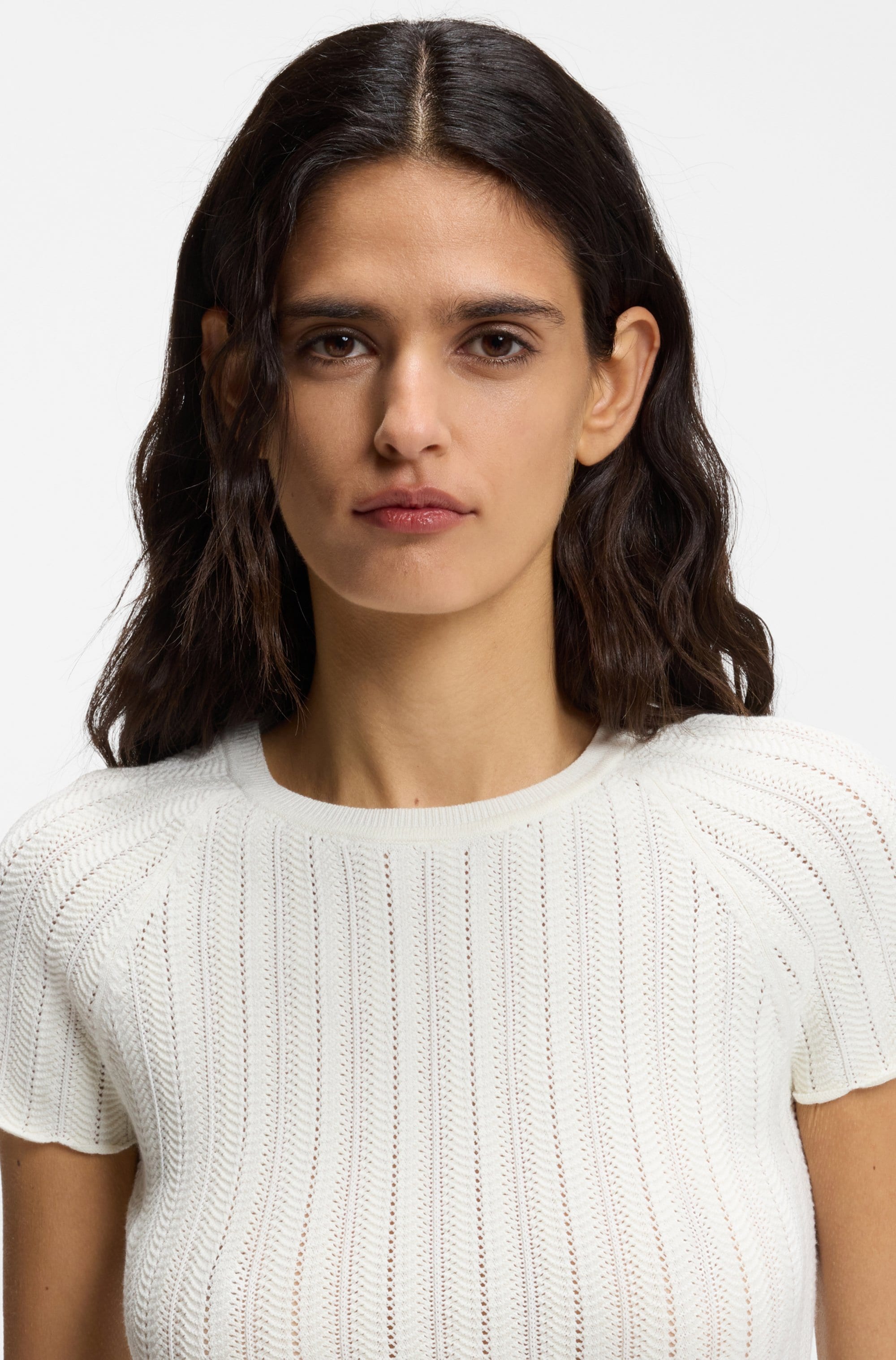 BOSS ORANGE Pull à manches courtes »Fice Premium Damenmode« avec structure ondulée, coupe slim