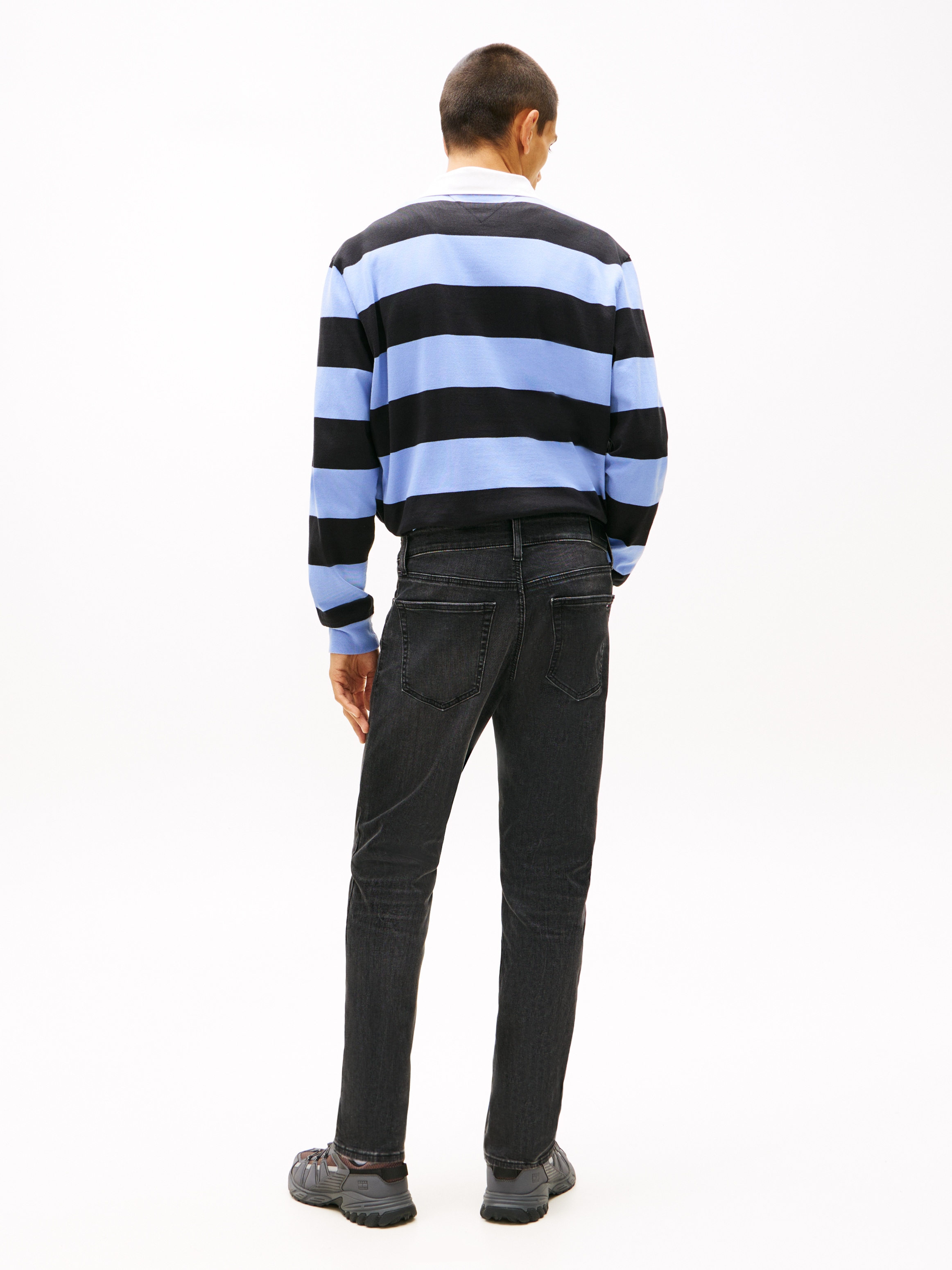 Tommy Jeans Tapered-fit-Jeans »Austim Slim Tapered« mit Logostickereien