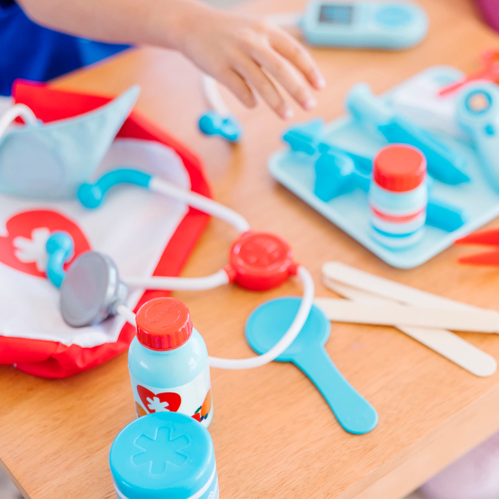 Spin Master Spielzeug-Arztkoffer »Melissa & Doug Gute Besserung Arzt Spielset«