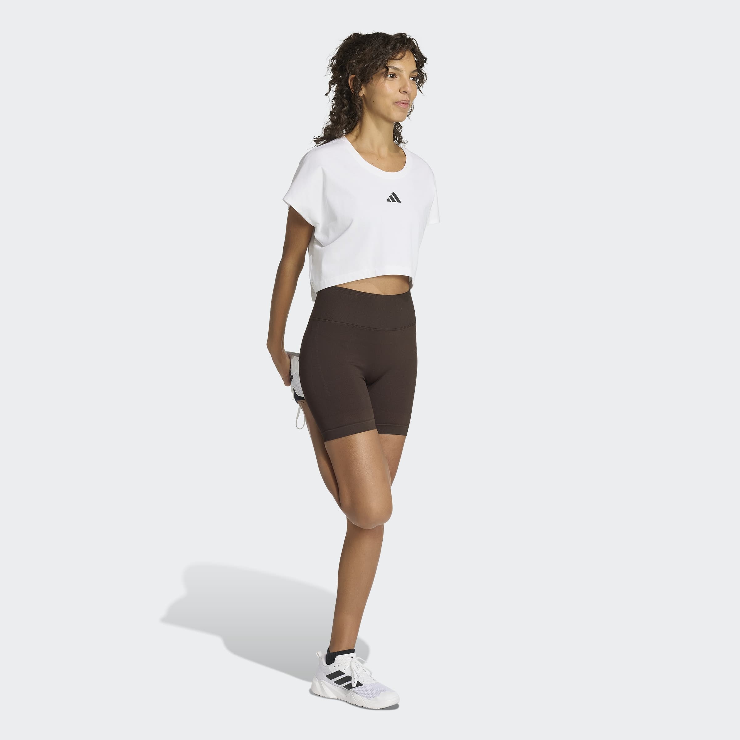 adidas Performance Short »WORKOUT ESSENTIALS KNIT SCRUNCH 5 INCH LEGGINGS«  coupe ajustée, pour fitness et mode sportive, style sportif