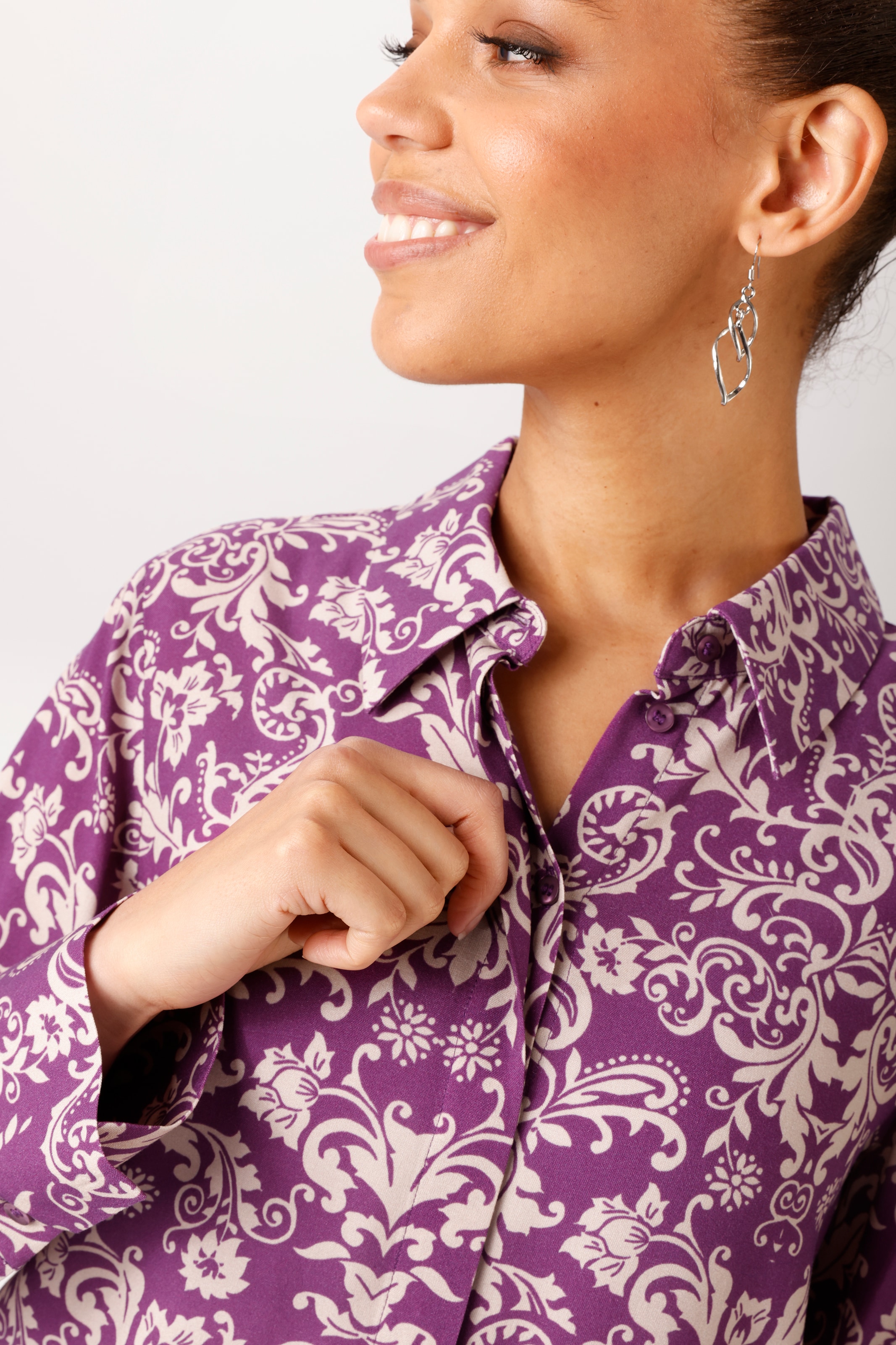 Aniston CASUAL Blouse chemise avec imprimé ornemental fantaisiste - NOUVELLE COLLECTION