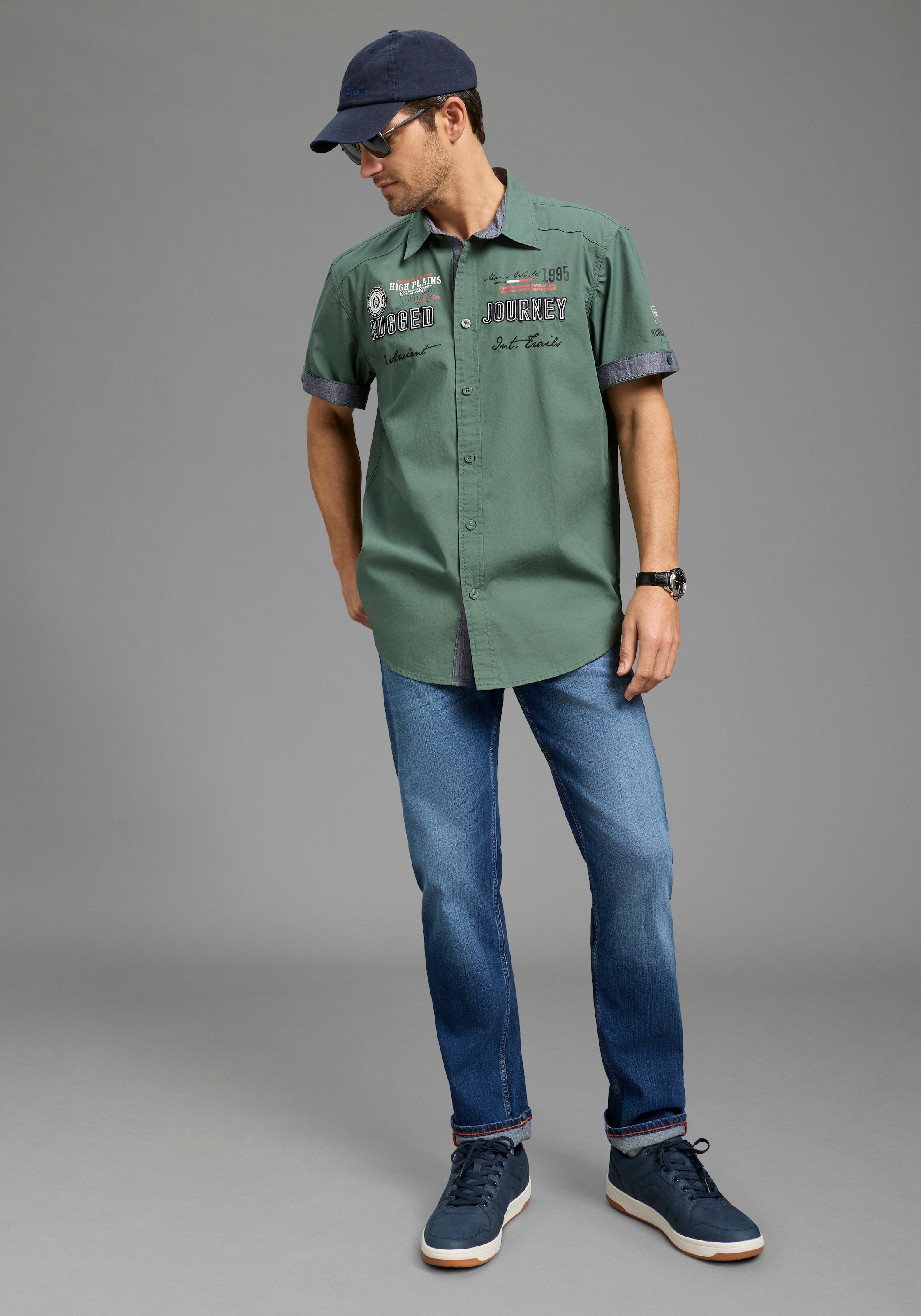 Man's World Chemise à manches courtes avec imprimé et écussons