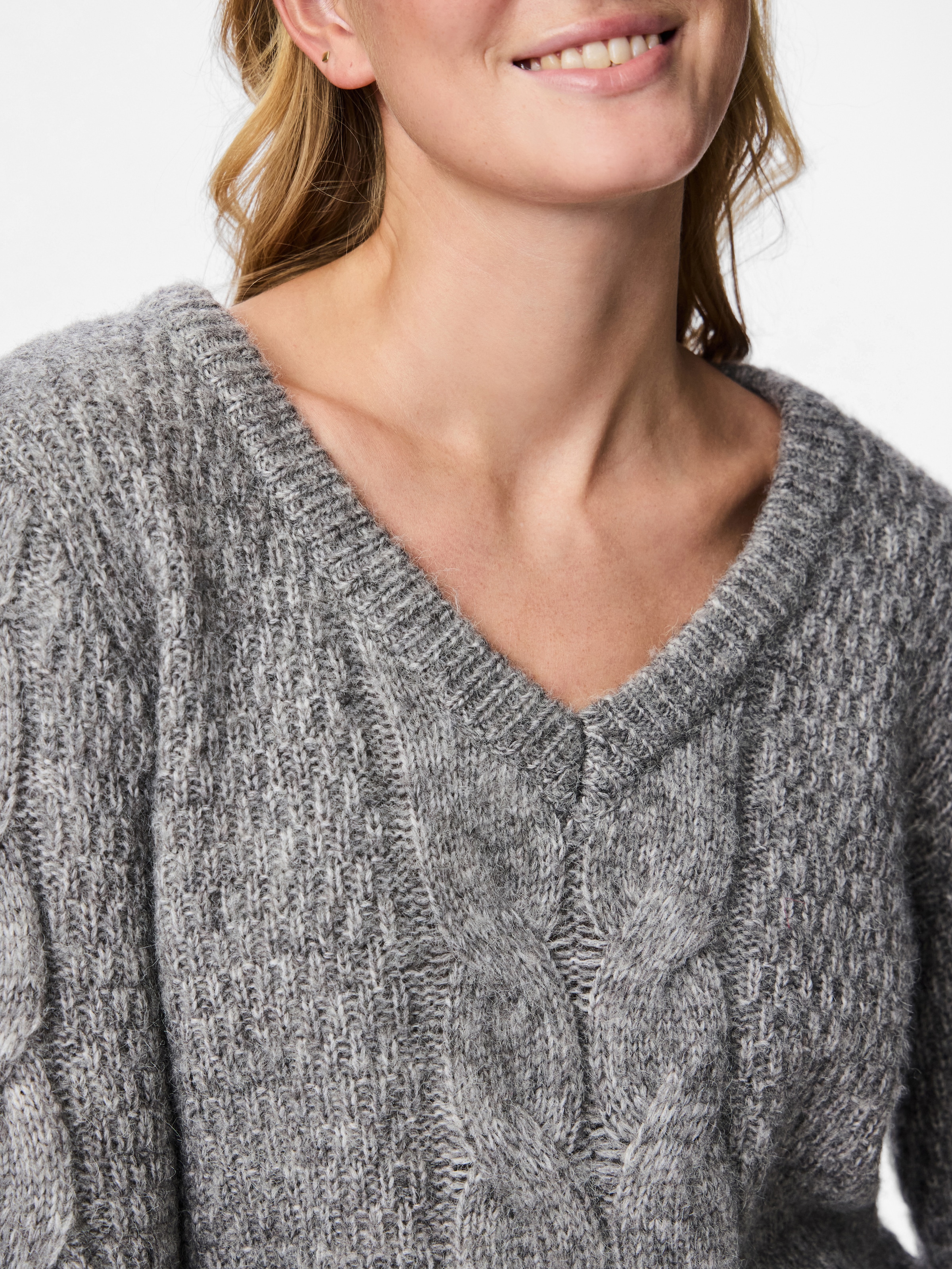 pieces Pull en tricot »PCNINA LS V-NECK KNIT NOOS BC«