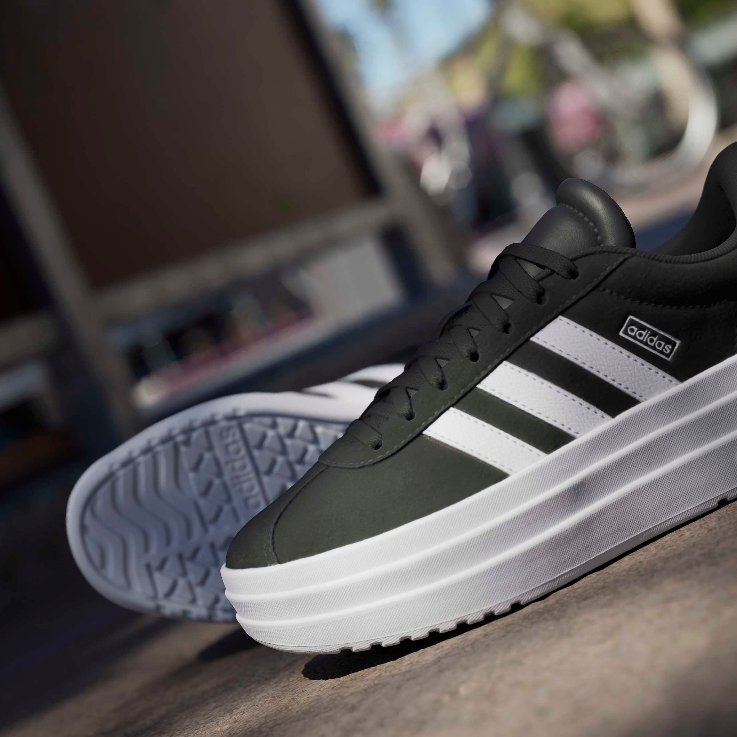 adidas Sportswear Plateausneaker »VL COURT BOLD«  inspiriert vom Design des adidas gazelle bold