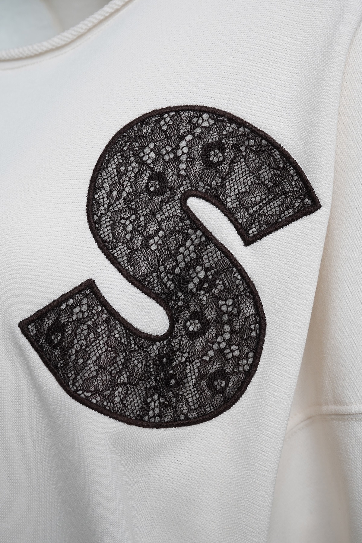 Smith & Soul Sweat-shirt long , avec dentelle contrastée, oversize
