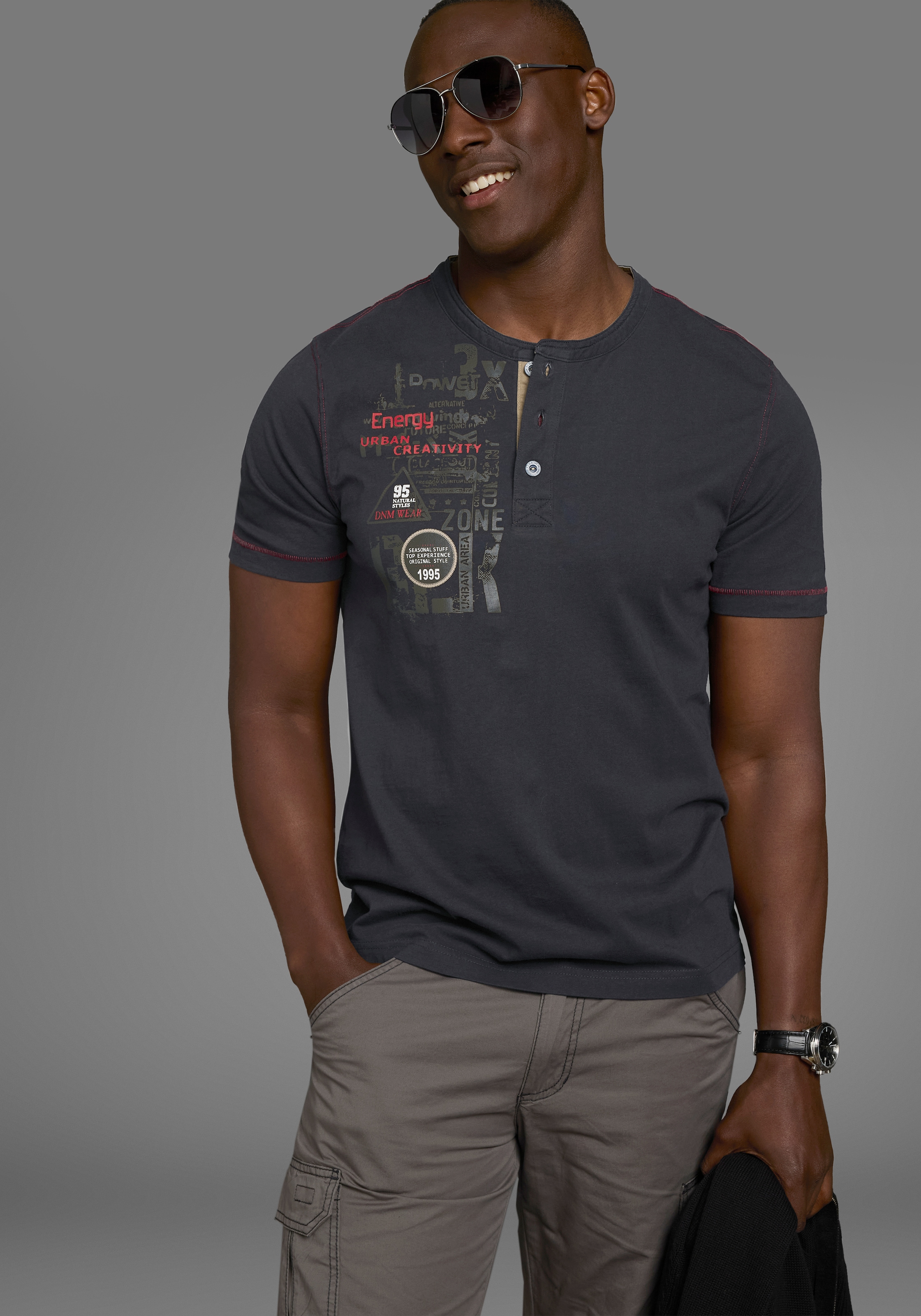 Man's World T-shirt Henleys Kurzarm,  lässige Passform,  bedruckt,  Rundhals,  casual