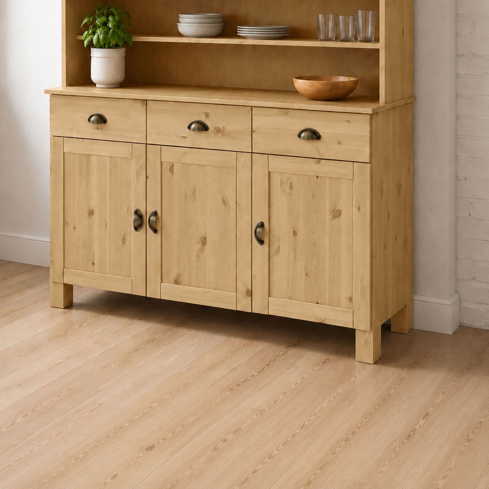 Home affaire Küchenbuffet »Oslo« 125 cm breit, aus massiver Kiefer, mit 2 Glastüren, Metallgriffe