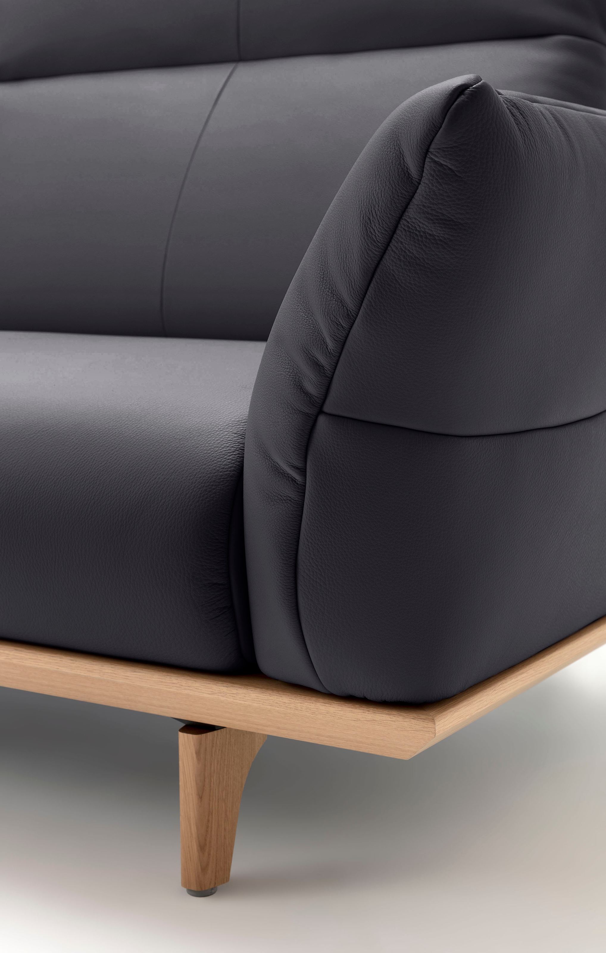 Creation BY ROLF BENZ 4-Sitzer »CR.460 Designsofa mit erstklassigem Sitzkomfort« Sockel in Eiche, Füsse Eiche natur, Breite 248 cm