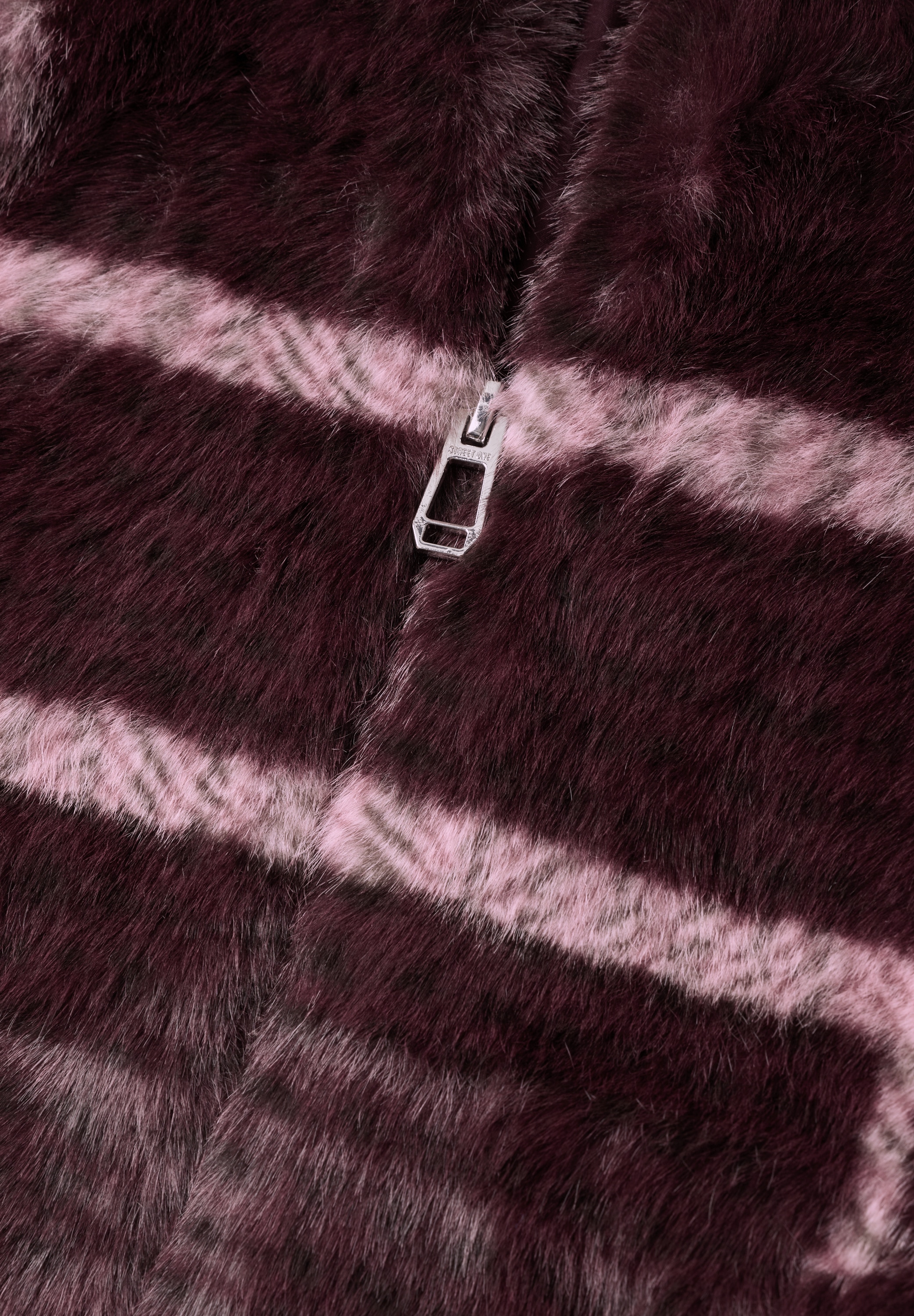 STREET ONE Veste courte avec motif à carreaux, fausse fourrure