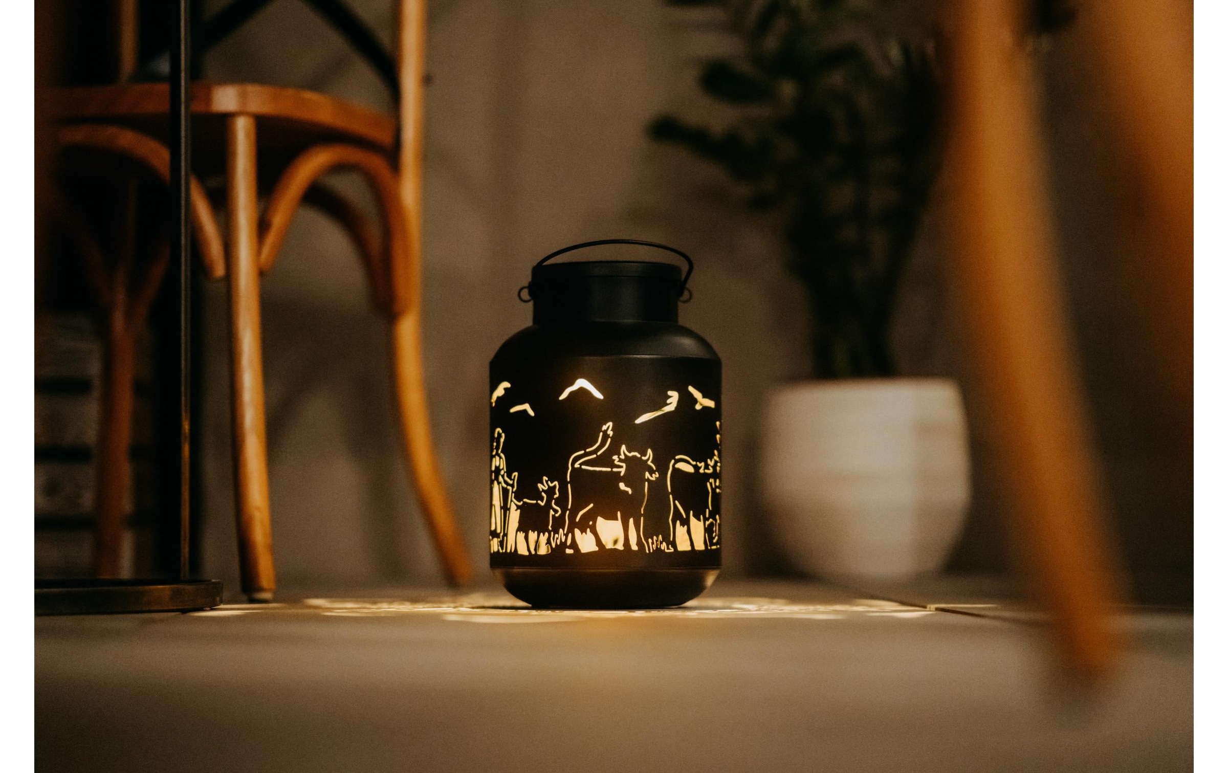 Kadastar Lanterne à bougie »Alpaufzug Familie 27 cm« Laterne Scherenschnitt